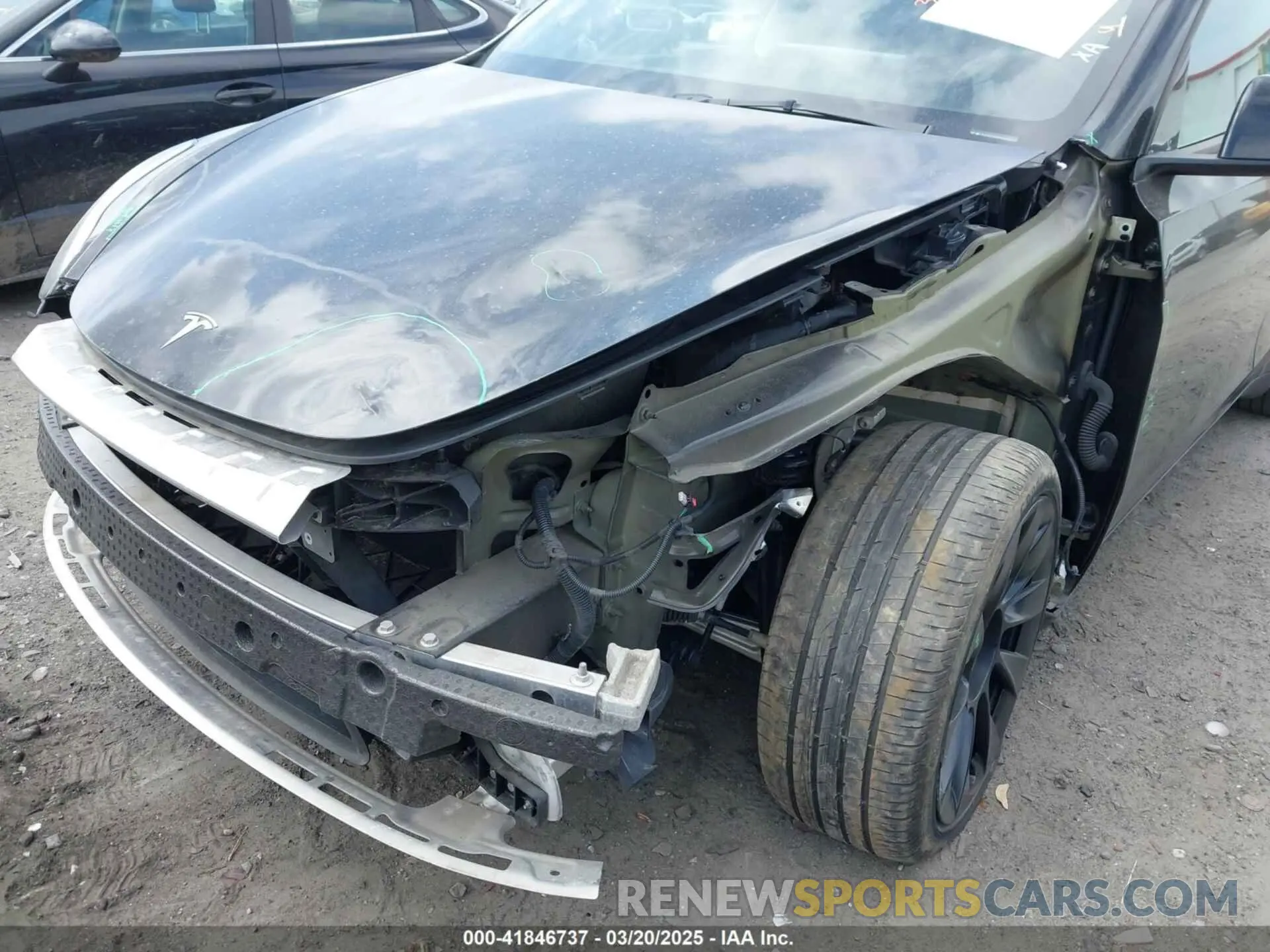 19 Photograph of a damaged car 7SAYGDEE9PA051535 TESLA MODEL Y 2023