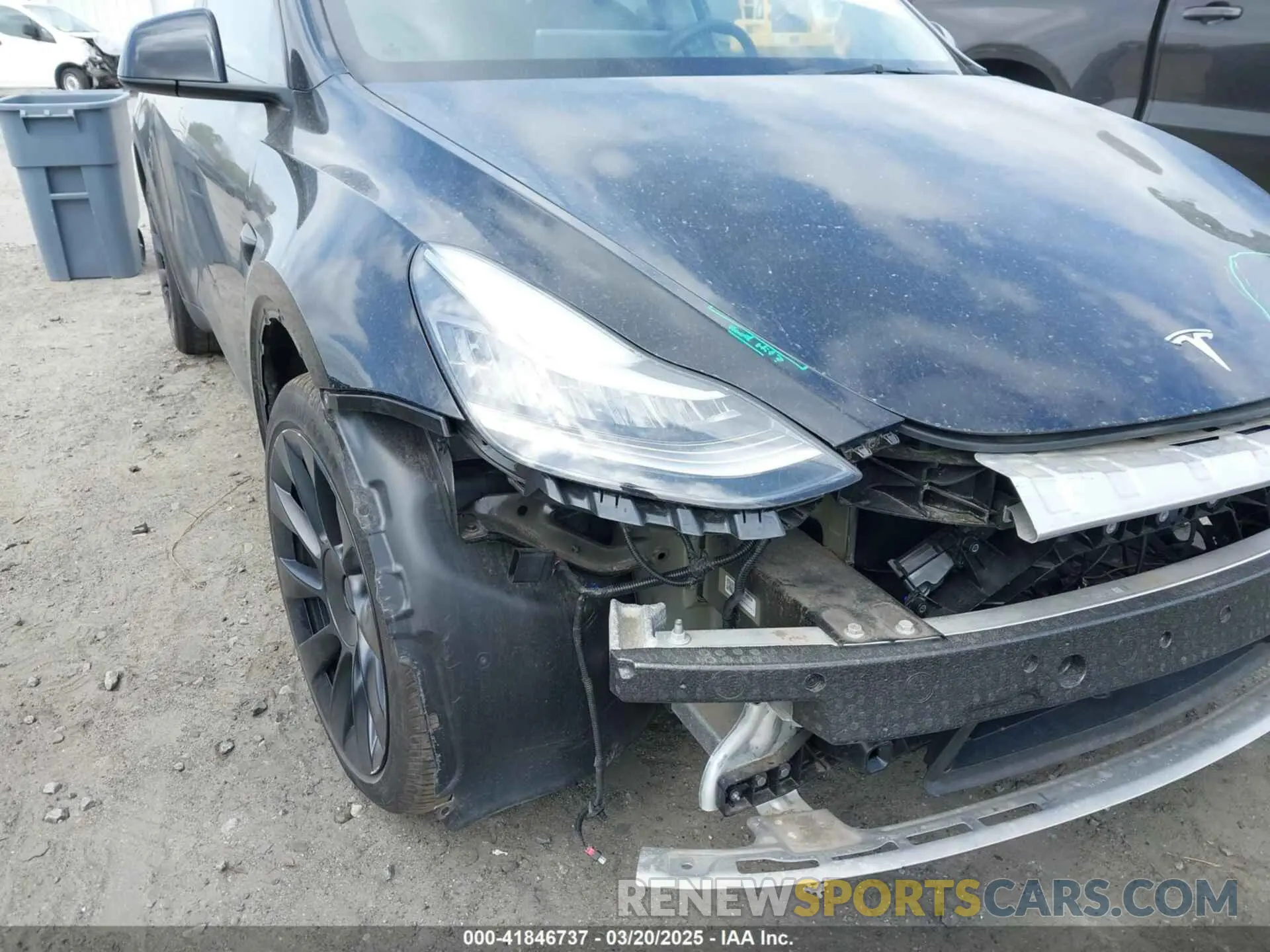 21 Photograph of a damaged car 7SAYGDEE9PA051535 TESLA MODEL Y 2023