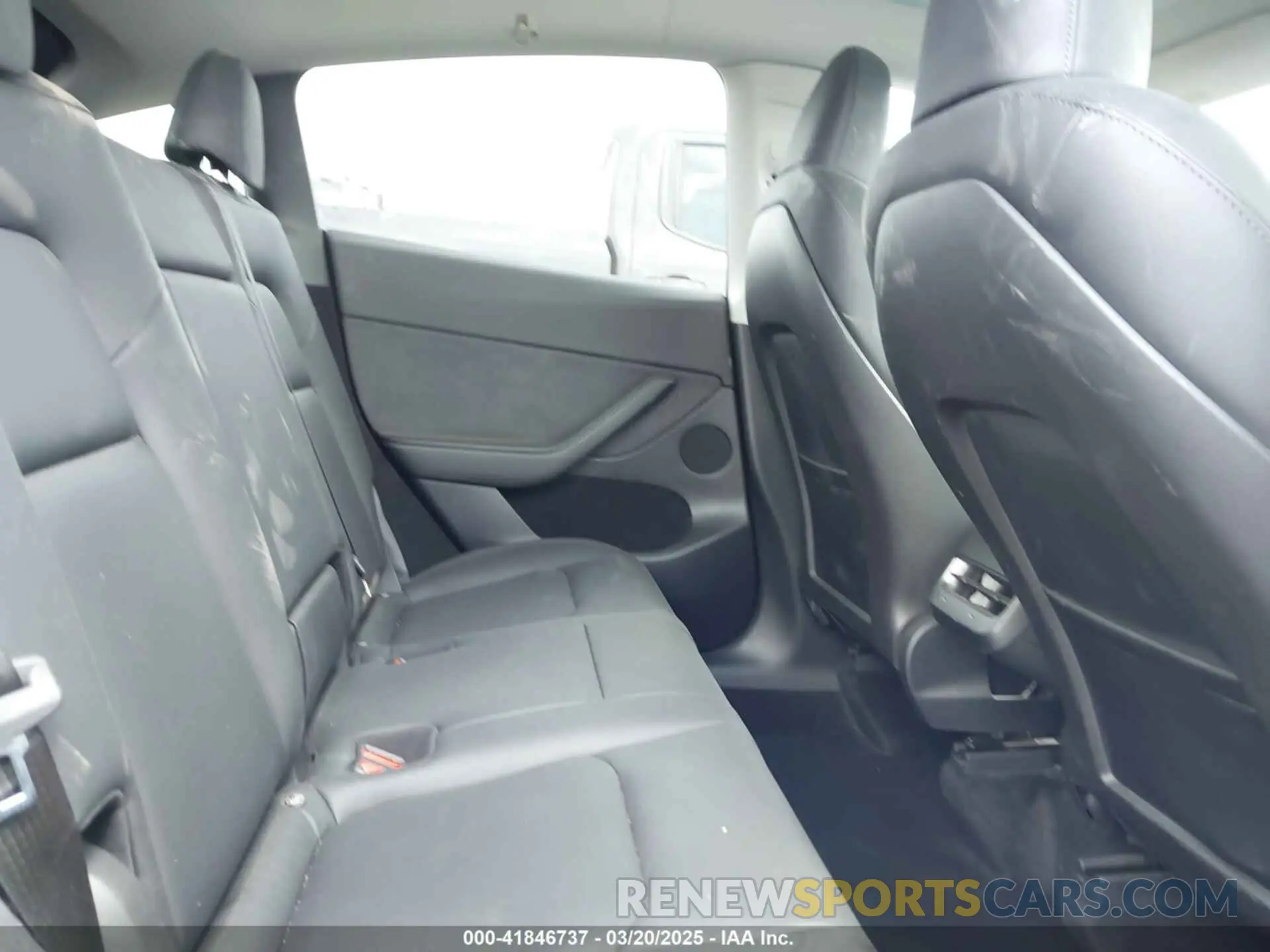 8 Photograph of a damaged car 7SAYGDEE9PA051535 TESLA MODEL Y 2023