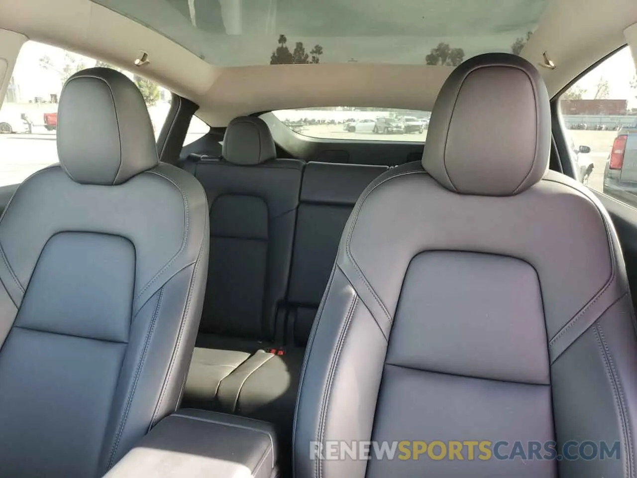 10 Photograph of a damaged car 7SAYGDEE9PA065953 TESLA MODEL Y 2023