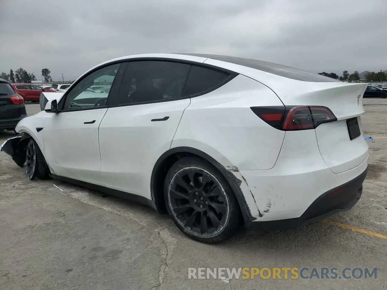 2 Photograph of a damaged car 7SAYGDEE9PA070232 TESLA MODEL Y 2023