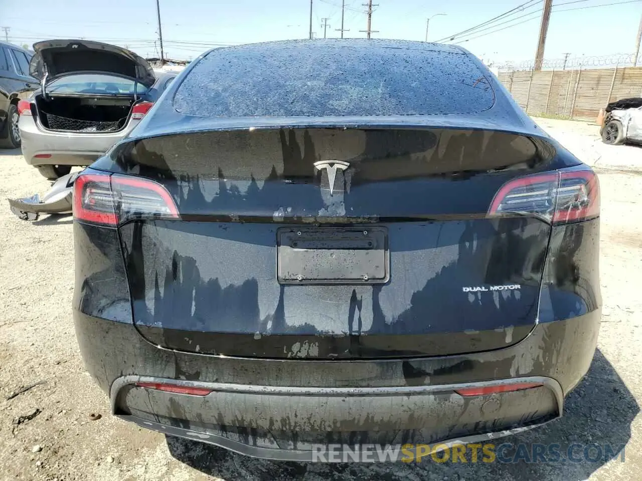 6 Photograph of a damaged car 7SAYGDEE9PA073857 TESLA MODEL Y 2023