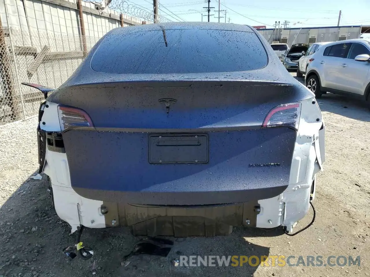 6 Photograph of a damaged car 7SAYGDEE9PA076290 TESLA MODEL Y 2023