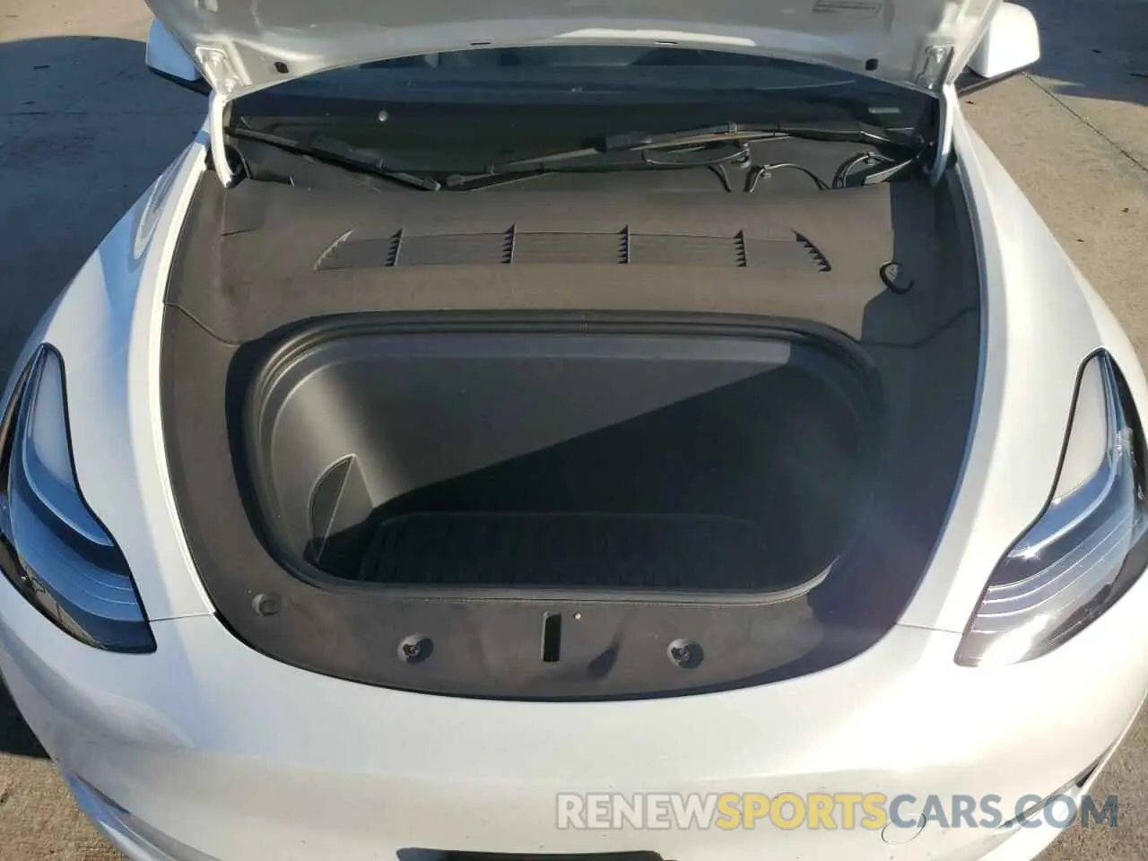 11 Photograph of a damaged car 7SAYGDEE9PA099715 TESLA MODEL Y 2023