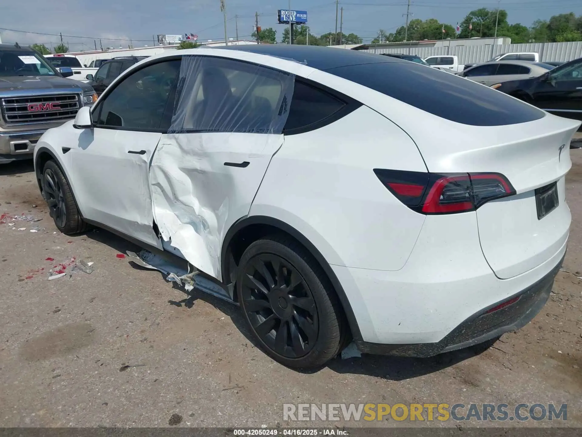 3 Photograph of a damaged car 7SAYGDEE9PA117288 TESLA MODEL Y 2023