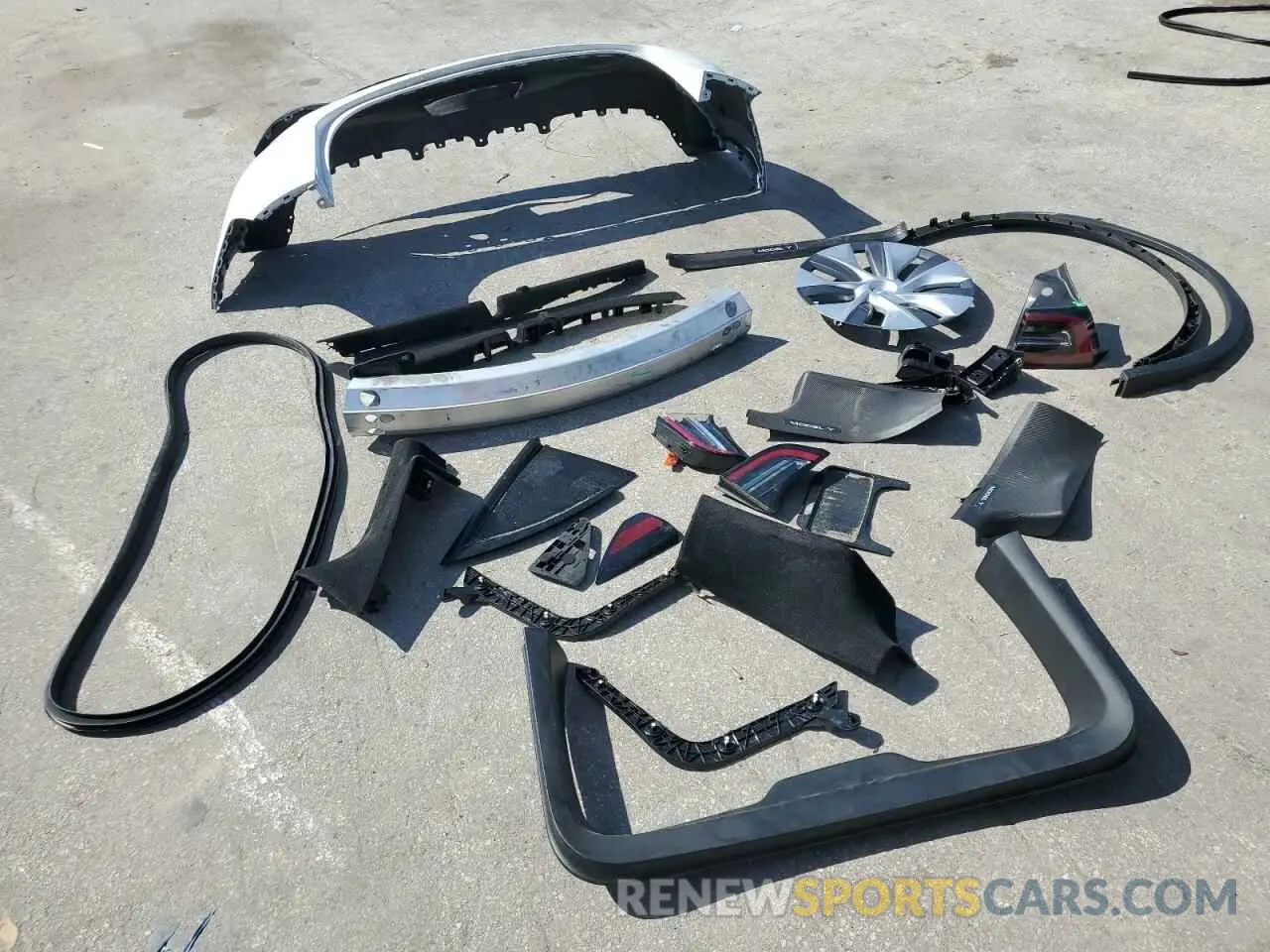 13 Photograph of a damaged car 7SAYGDEE9PA124113 TESLA MODEL Y 2023