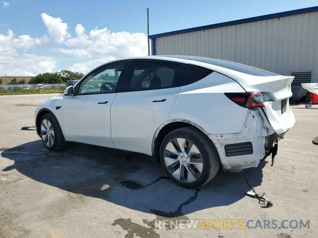 2 Photograph of a damaged car 7SAYGDEE9PA124113 TESLA MODEL Y 2023