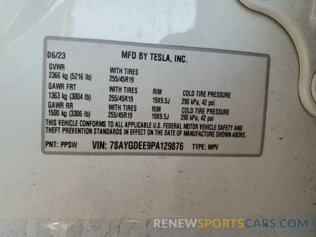 15 Photograph of a damaged car 7SAYGDEE9PA129876 TESLA MODEL Y 2023