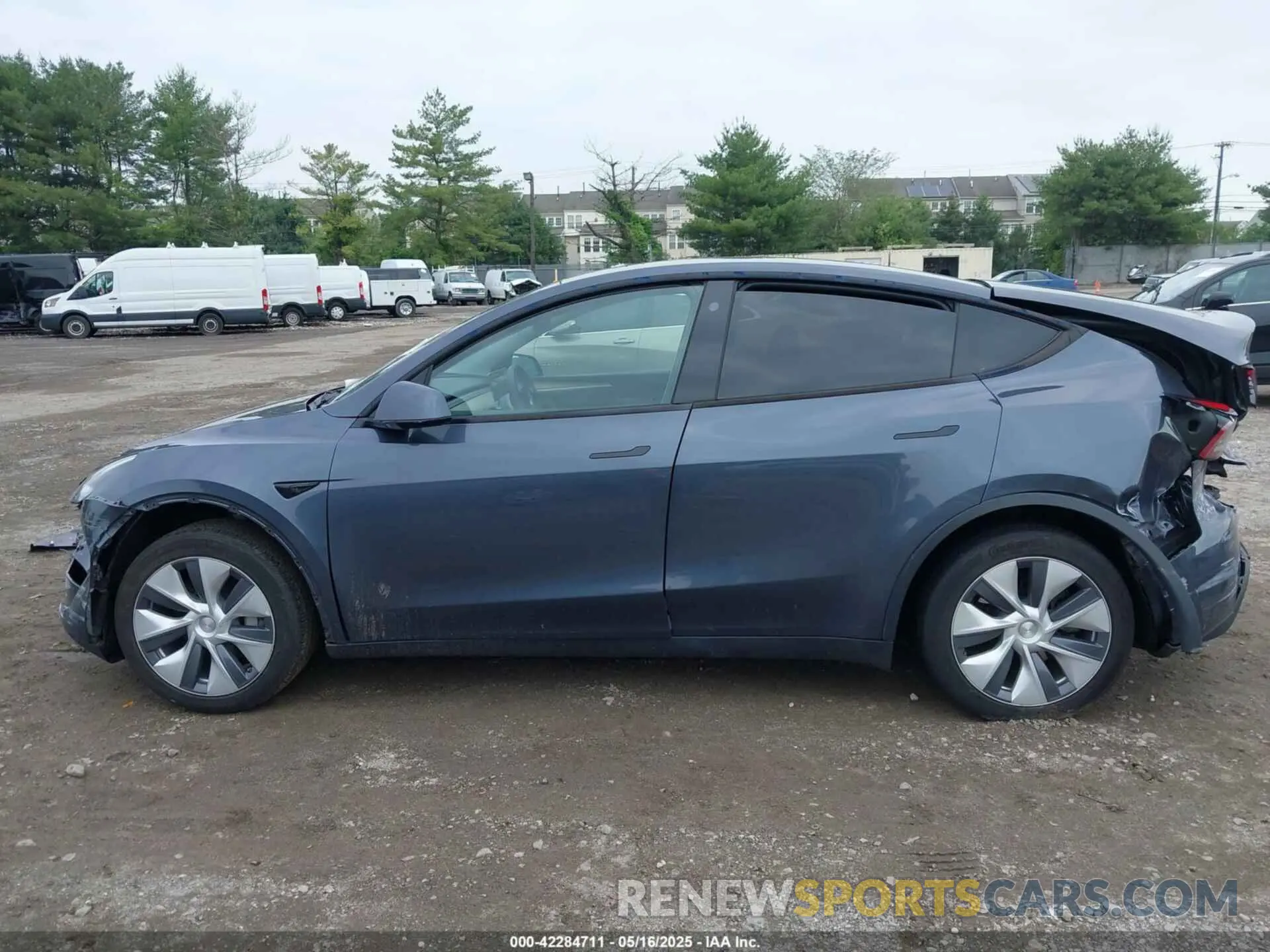 14 Photograph of a damaged car 7SAYGDEE9PA130624 TESLA MODEL Y 2023