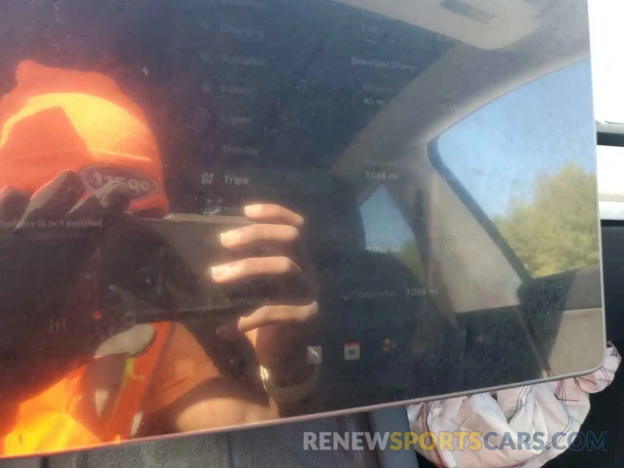 9 Photograph of a damaged car 7SAYGDEE9PA178219 TESLA MODEL Y 2023