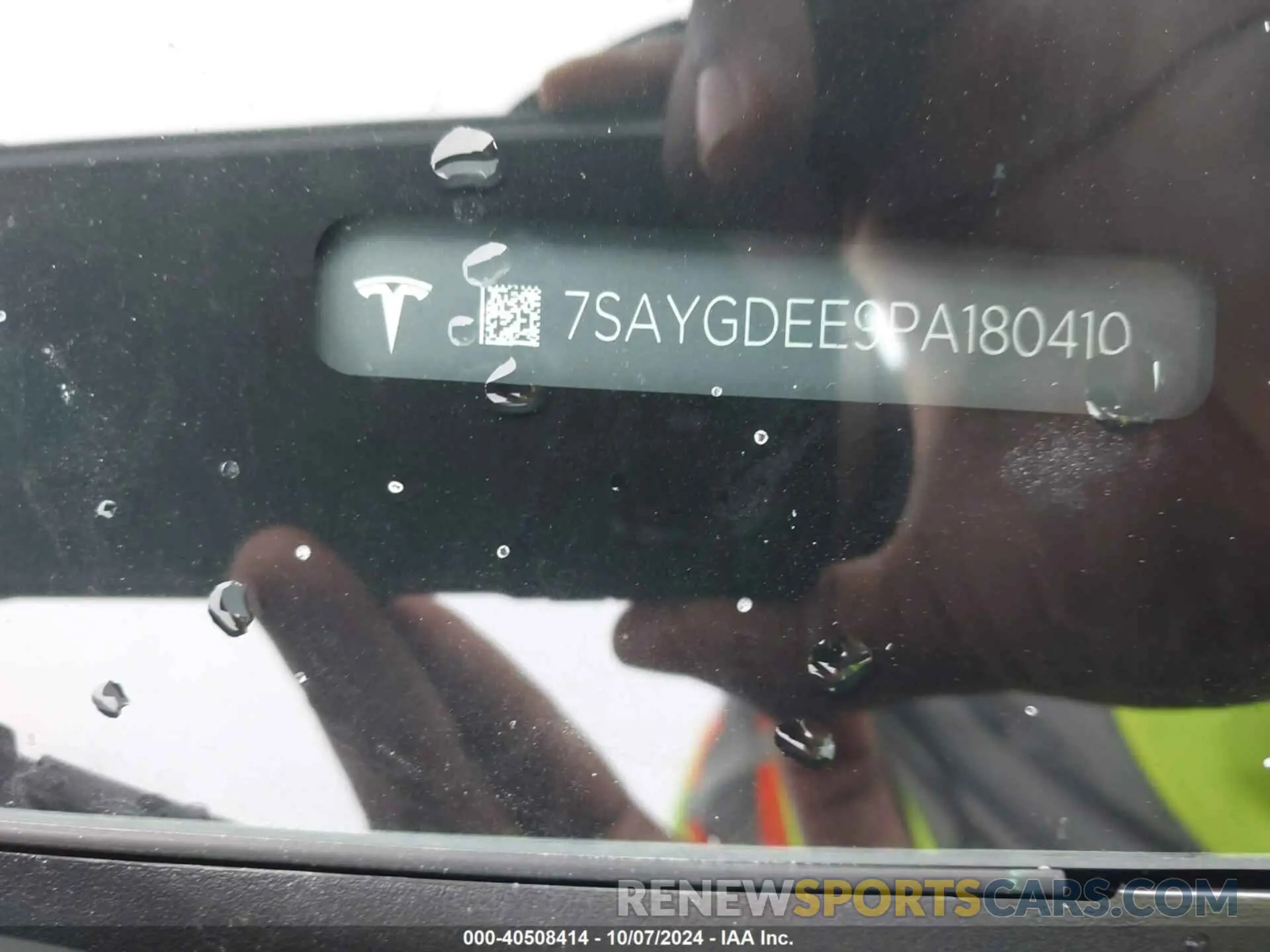 9 Photograph of a damaged car 7SAYGDEE9PA180410 TESLA MODEL Y 2023