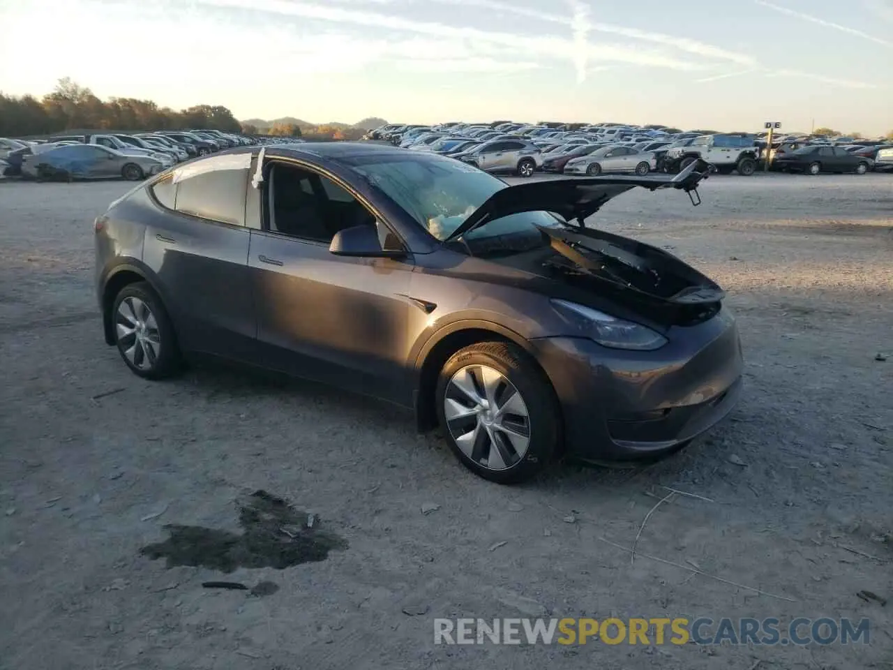 4 Photograph of a damaged car 7SAYGDEE9PA195814 TESLA MODEL Y 2023