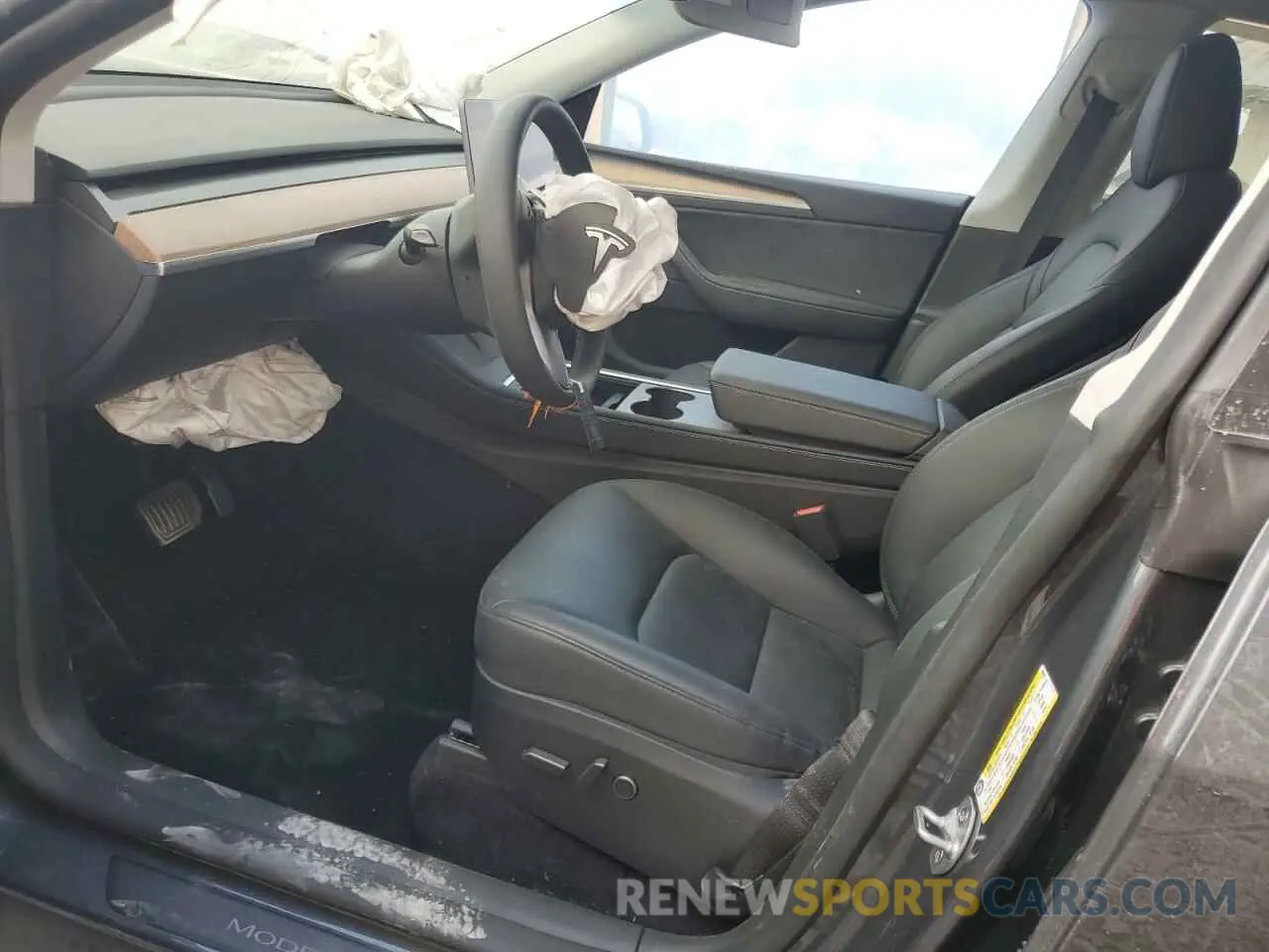 7 Photograph of a damaged car 7SAYGDEE9PA195814 TESLA MODEL Y 2023