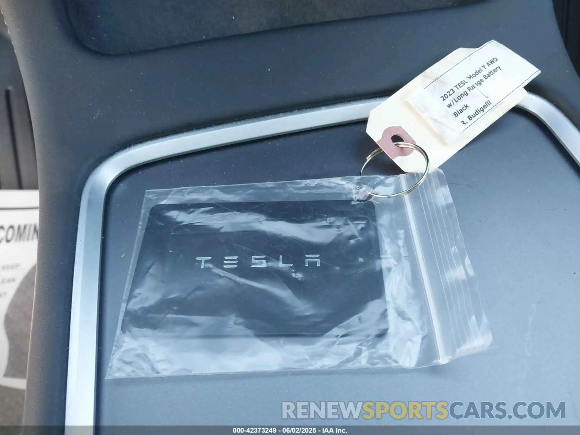 11 Photograph of a damaged car 7SAYGDEE9PA198258 TESLA MODEL Y 2023