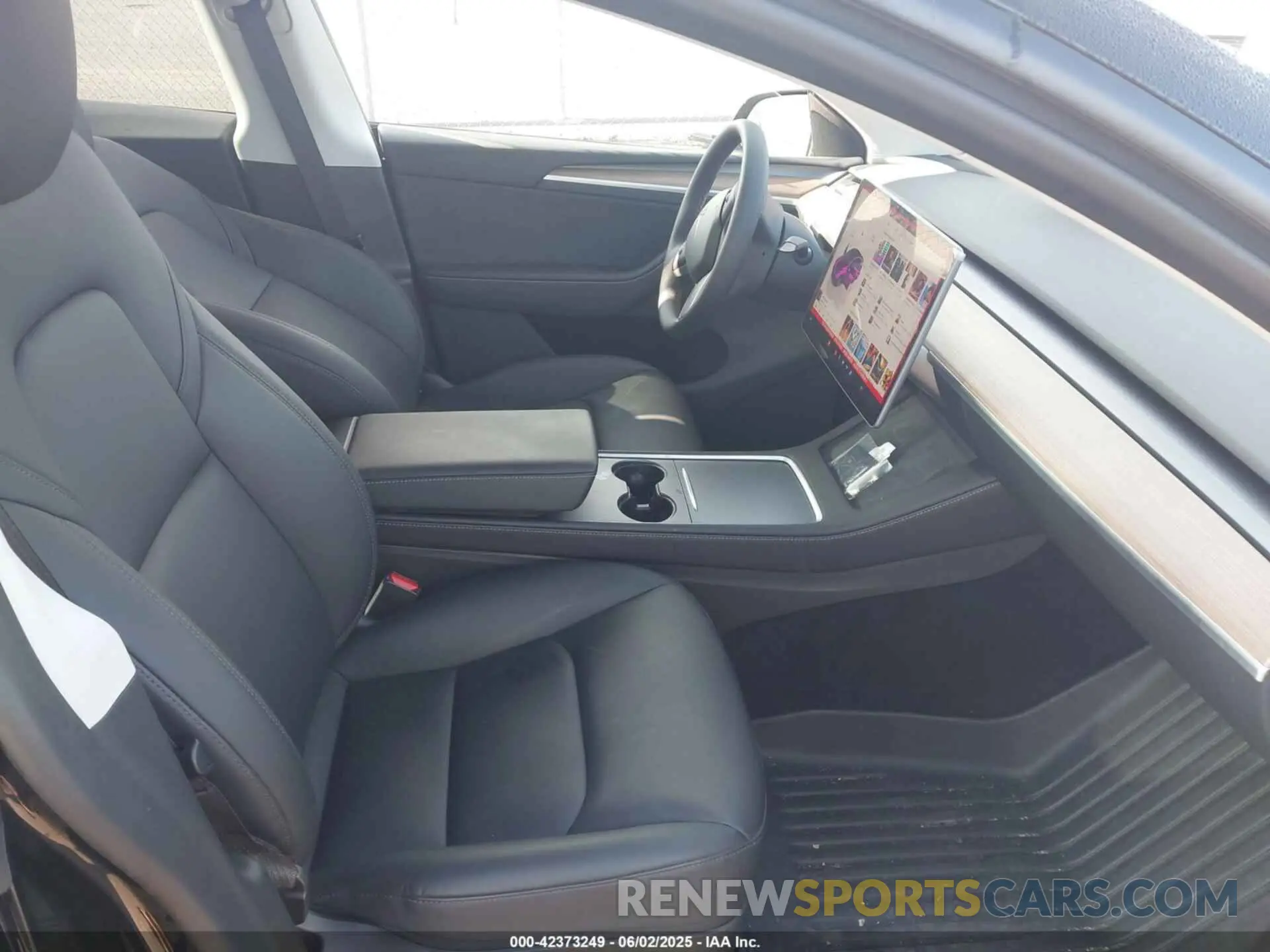 5 Photograph of a damaged car 7SAYGDEE9PA198258 TESLA MODEL Y 2023