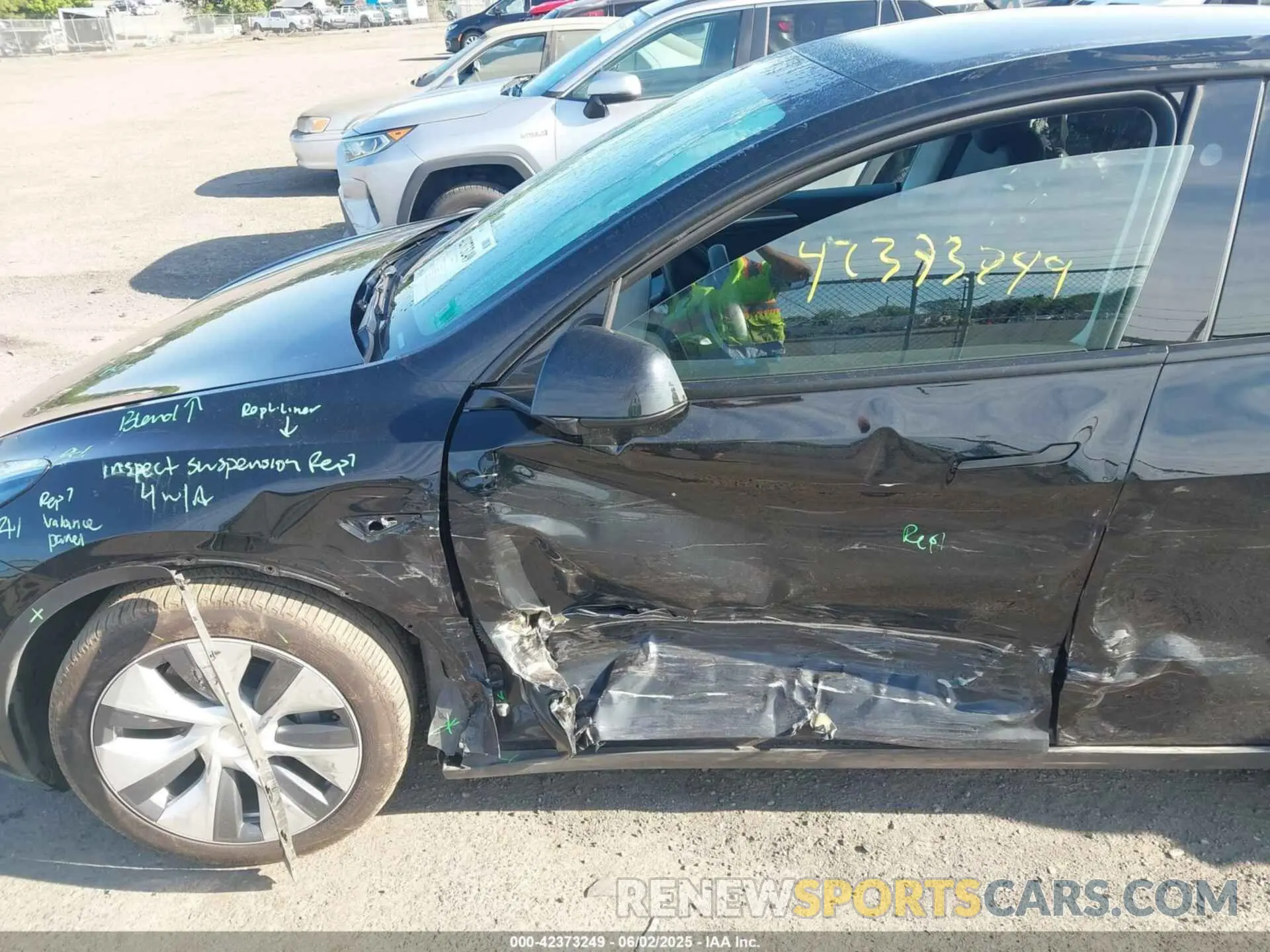 6 Photograph of a damaged car 7SAYGDEE9PA198258 TESLA MODEL Y 2023