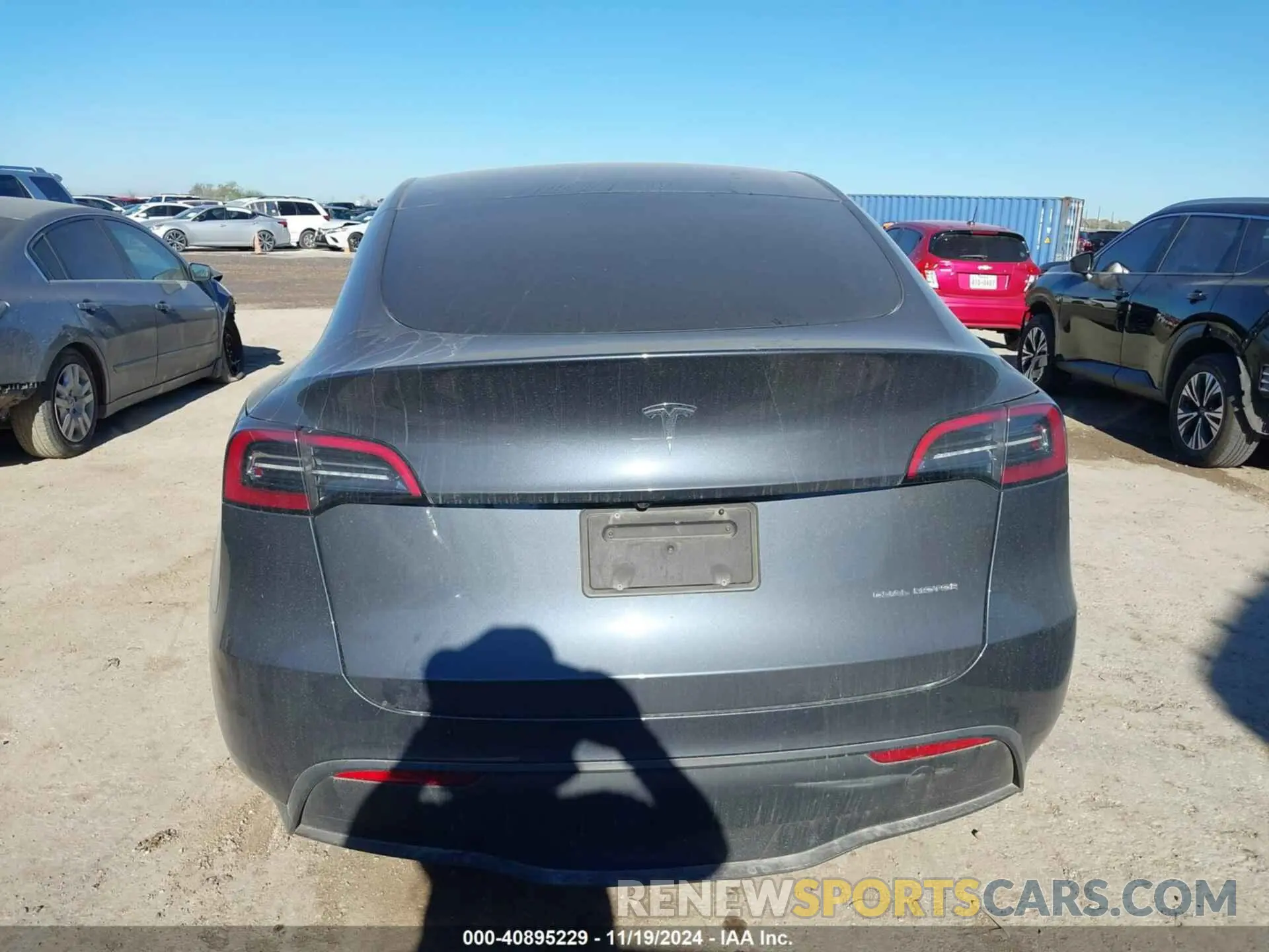 15 Photograph of a damaged car 7SAYGDEE9PA203264 TESLA MODEL Y 2023
