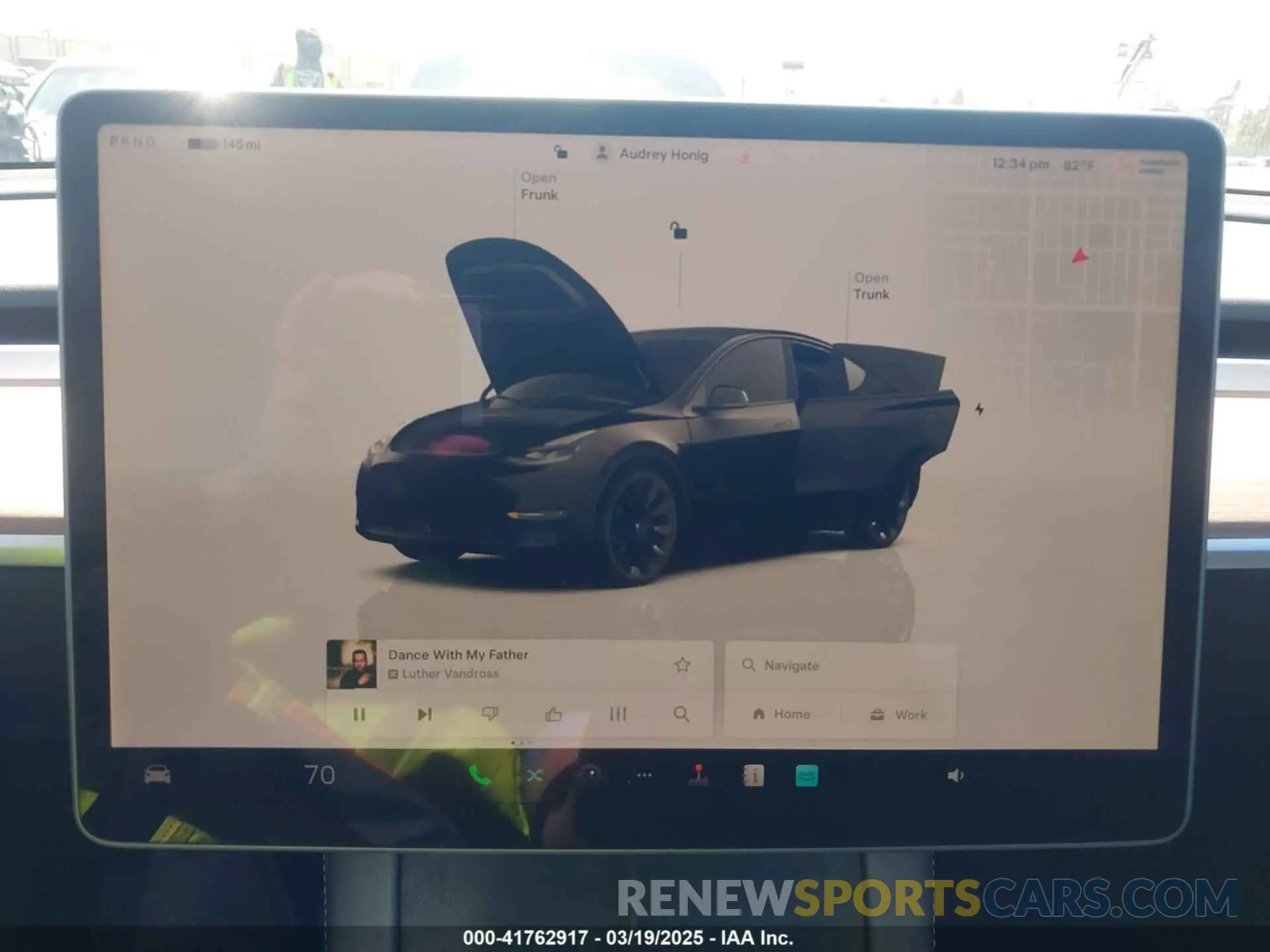 18 Photograph of a damaged car 7SAYGDEE9PF591096 TESLA MODEL Y 2023