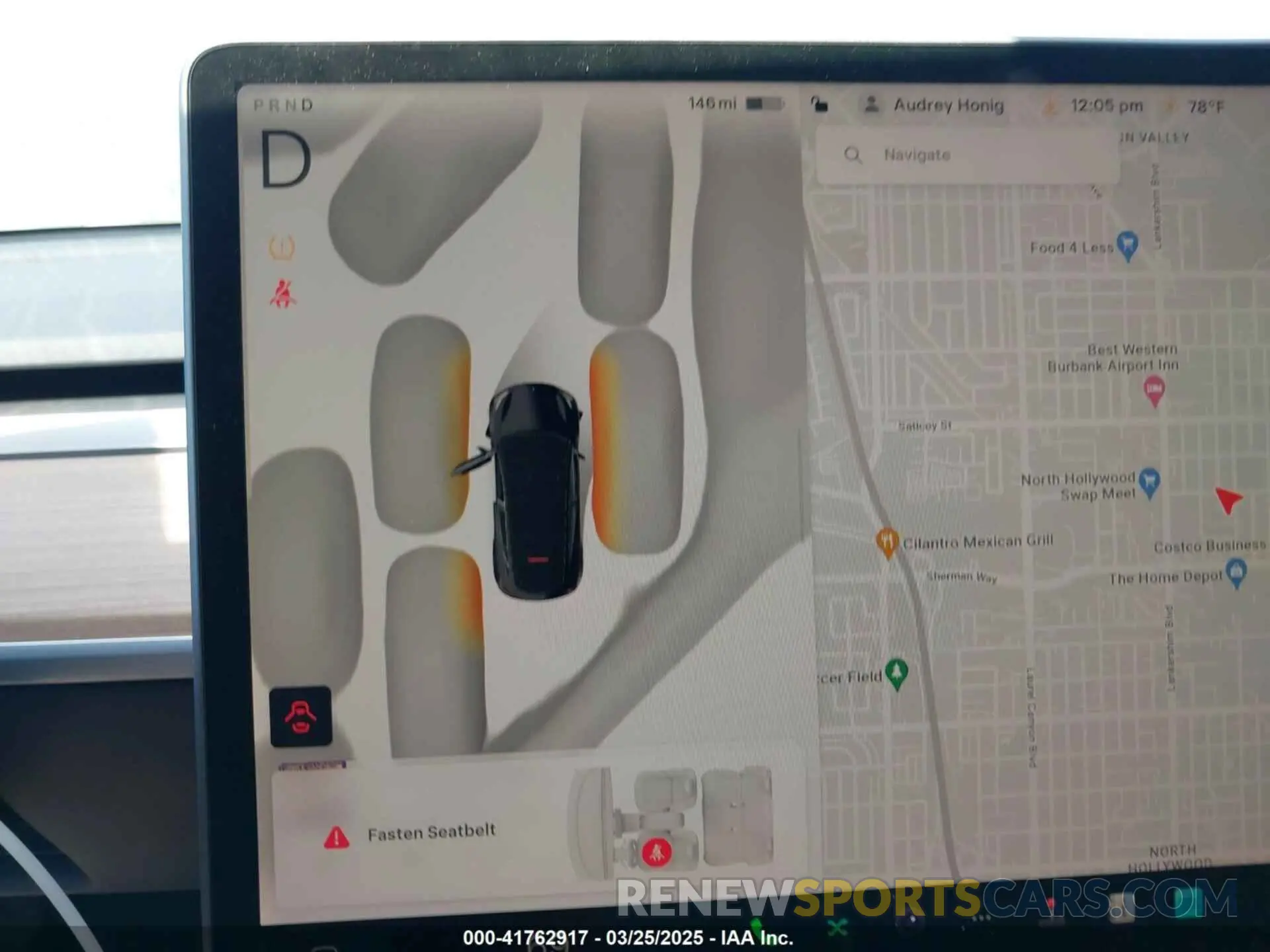 19 Photograph of a damaged car 7SAYGDEE9PF591096 TESLA MODEL Y 2023