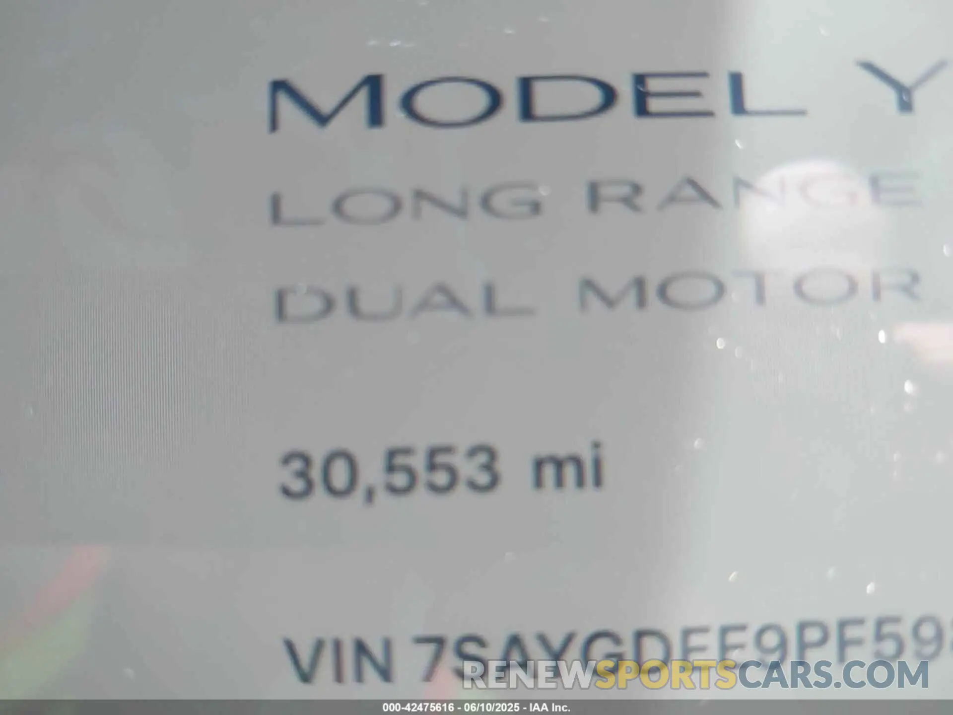 15 Photograph of a damaged car 7SAYGDEE9PF598470 TESLA MODEL Y 2023