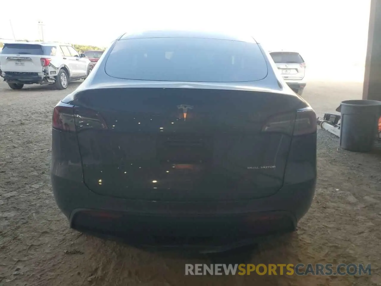 6 Photograph of a damaged car 7SAYGDEE9PF605403 TESLA MODEL Y 2023