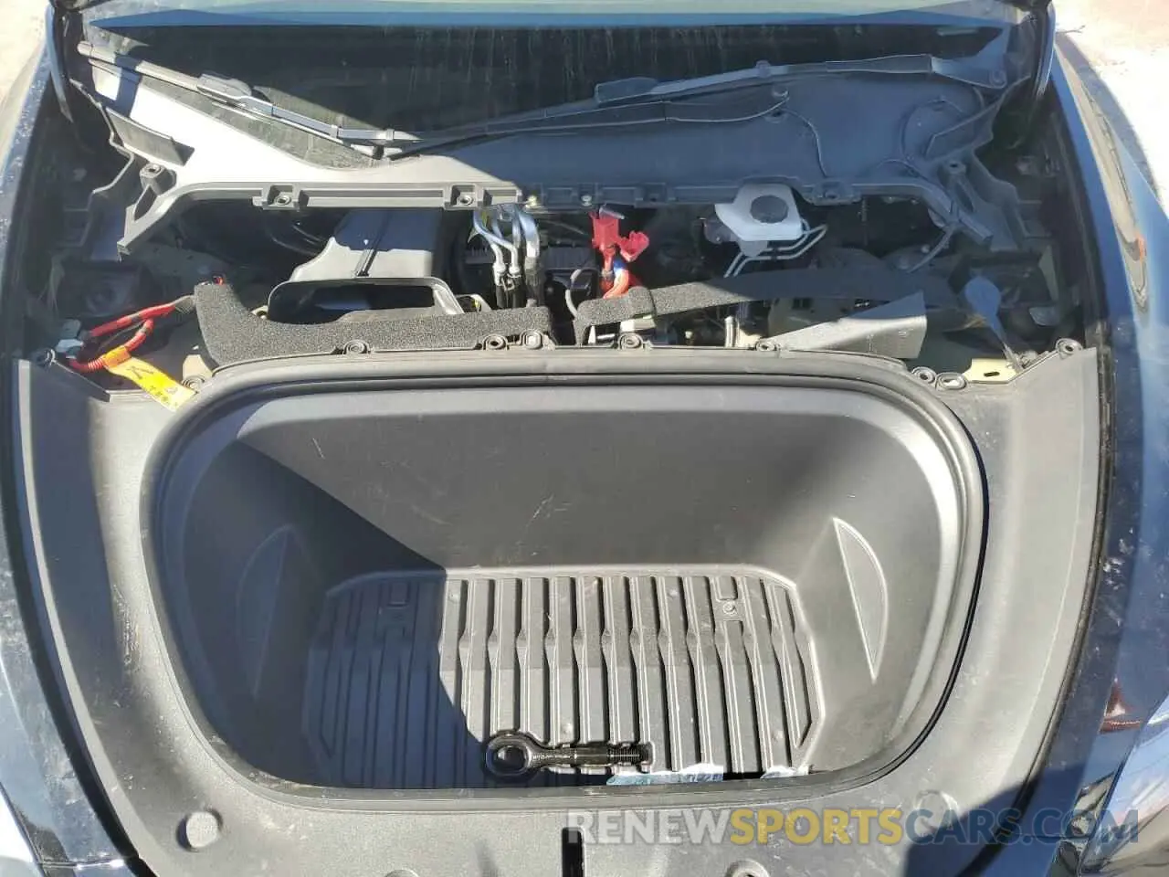 12 Photograph of a damaged car 7SAYGDEE9PF608303 TESLA MODEL Y 2023