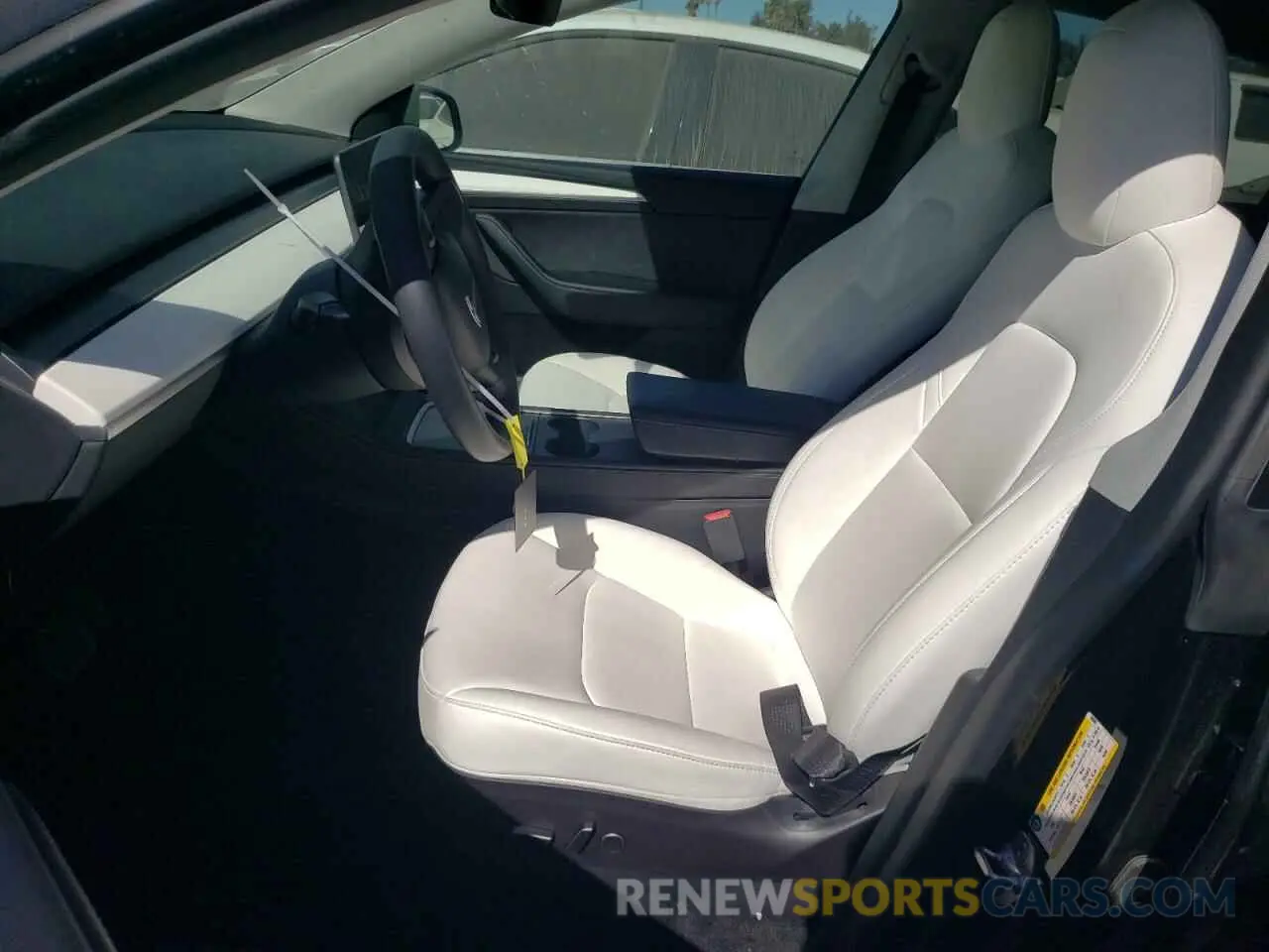 7 Photograph of a damaged car 7SAYGDEE9PF608303 TESLA MODEL Y 2023
