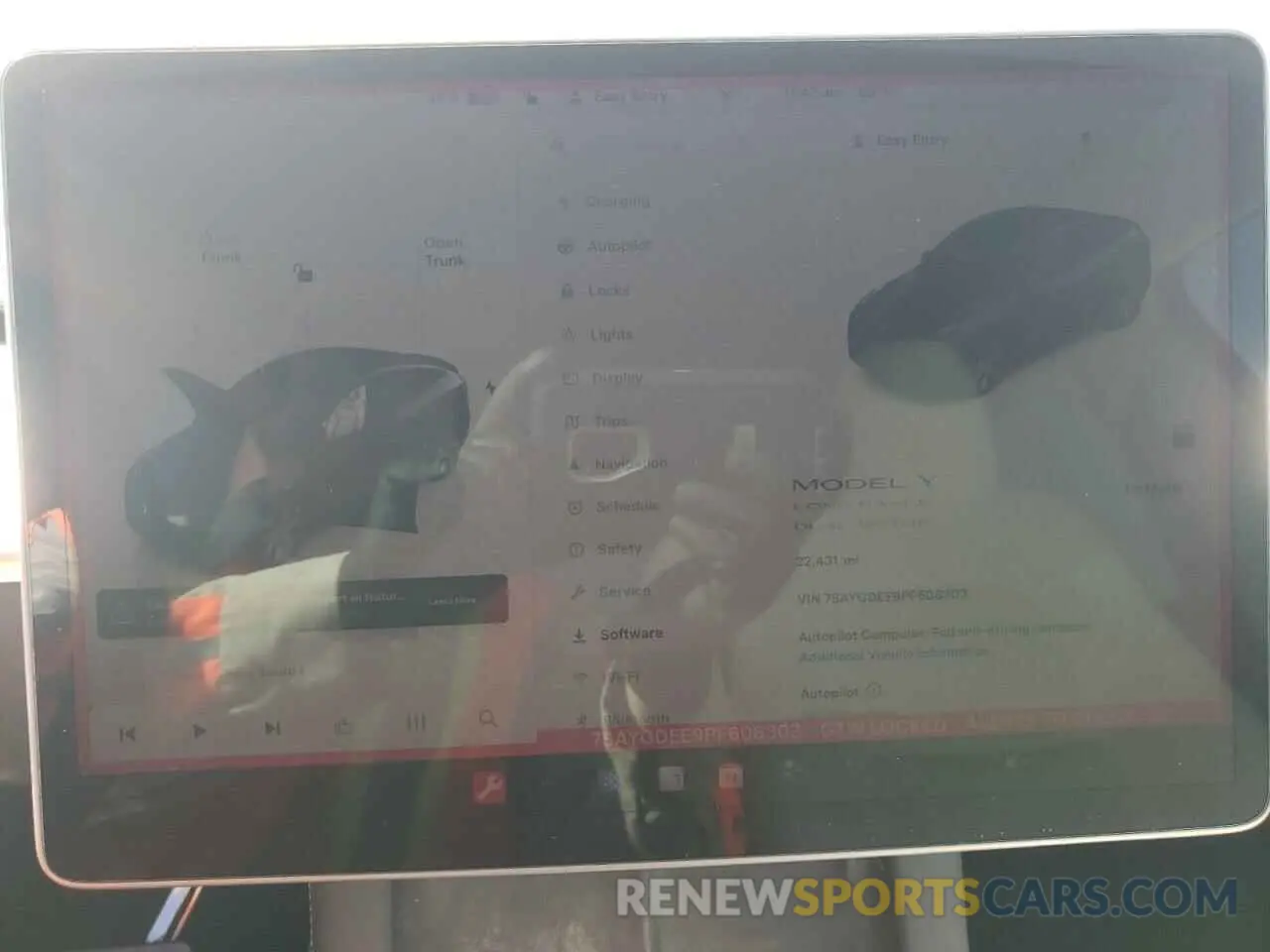 9 Photograph of a damaged car 7SAYGDEE9PF608303 TESLA MODEL Y 2023