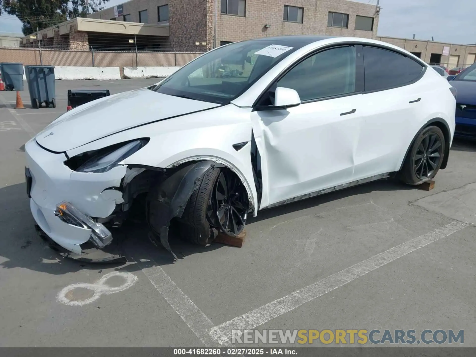 2 Photograph of a damaged car 7SAYGDEE9PF609824 TESLA MODEL Y 2023