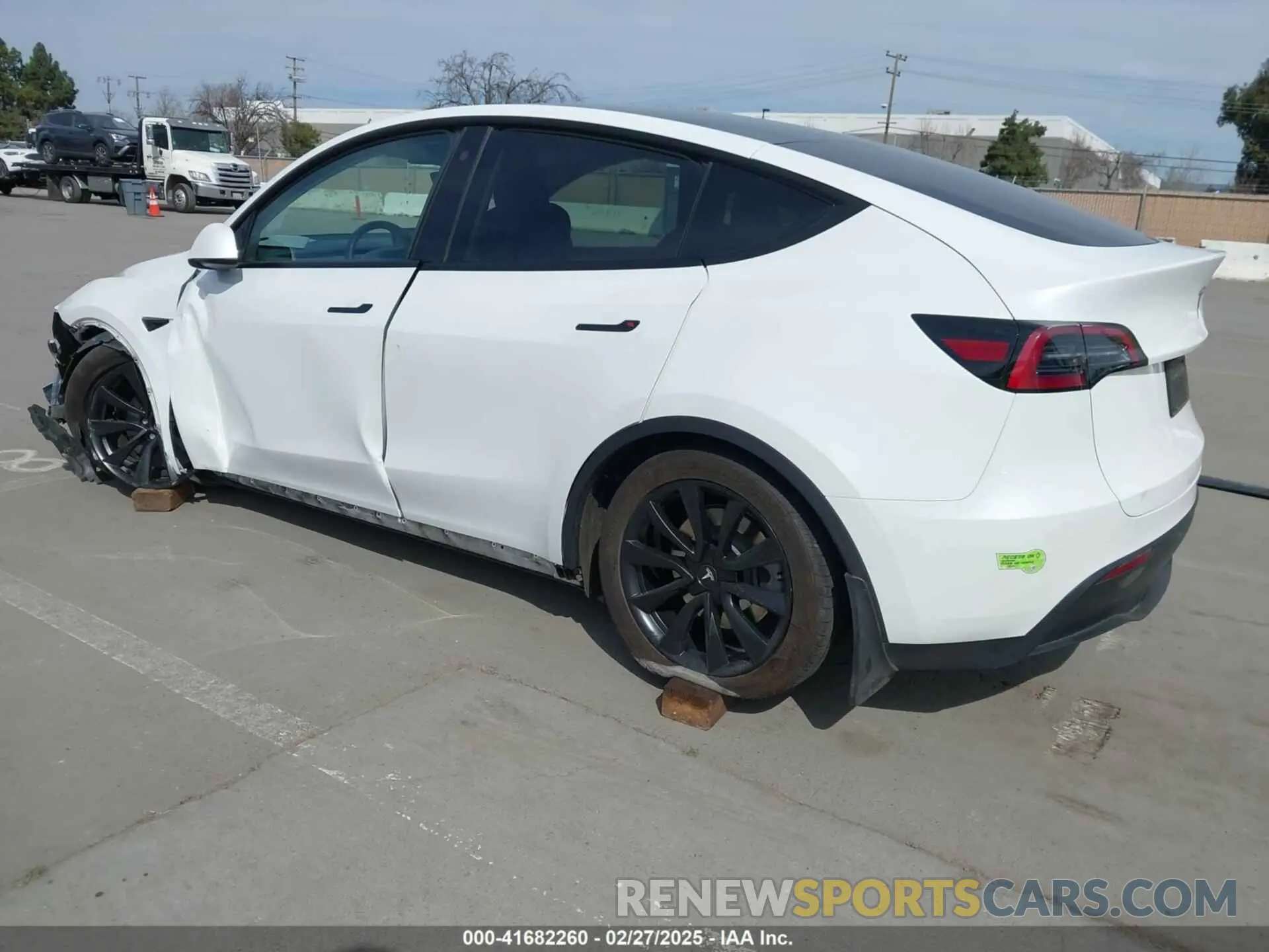 3 Photograph of a damaged car 7SAYGDEE9PF609824 TESLA MODEL Y 2023