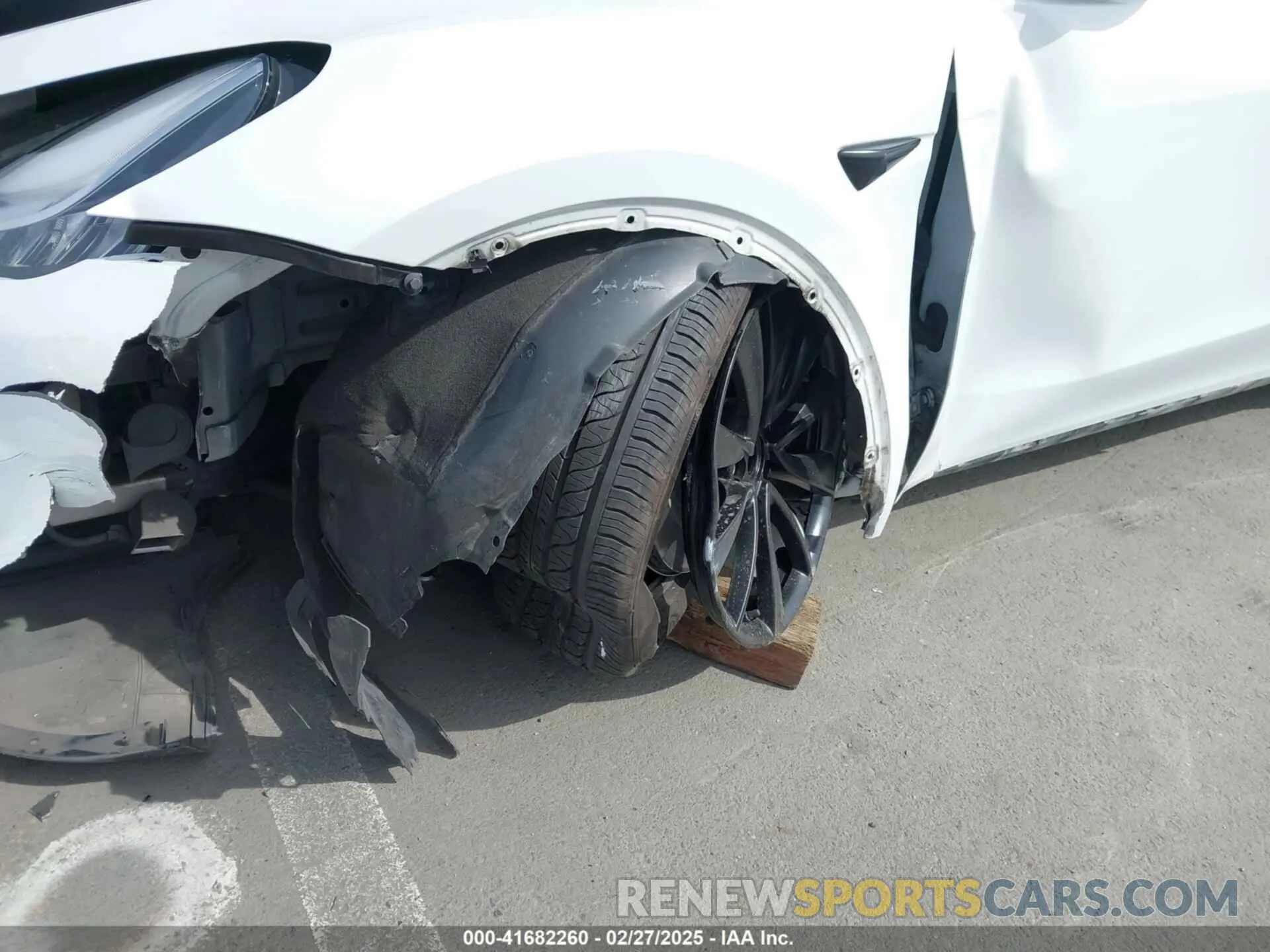 6 Photograph of a damaged car 7SAYGDEE9PF609824 TESLA MODEL Y 2023