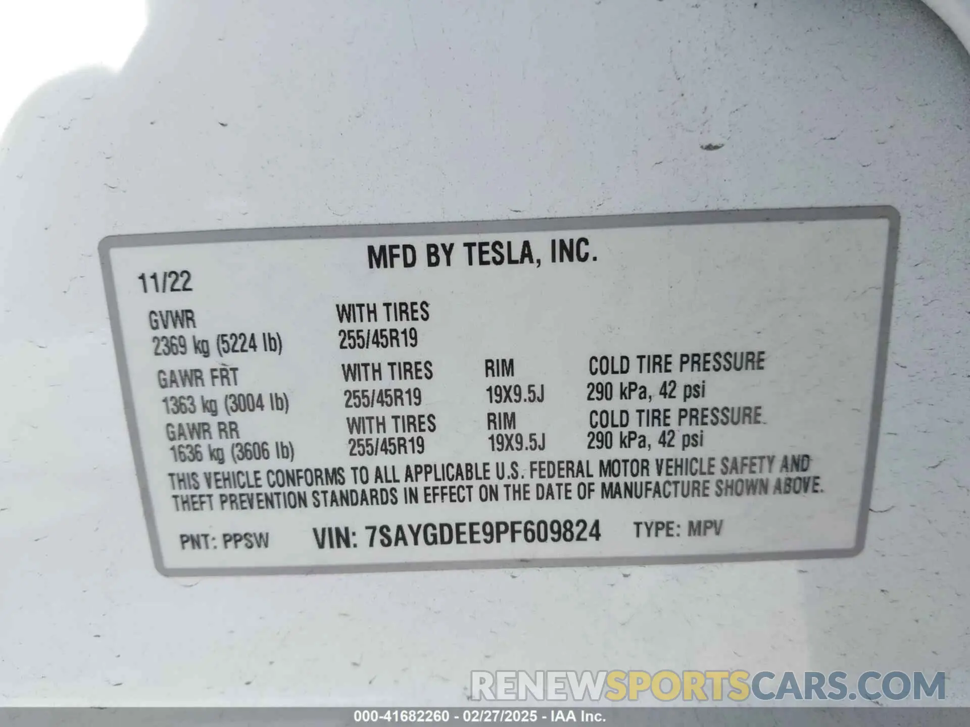 9 Photograph of a damaged car 7SAYGDEE9PF609824 TESLA MODEL Y 2023