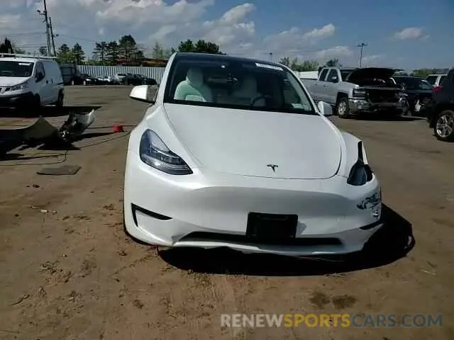 13 Photograph of a damaged car 7SAYGDEE9PF618460 TESLA MODEL Y 2023