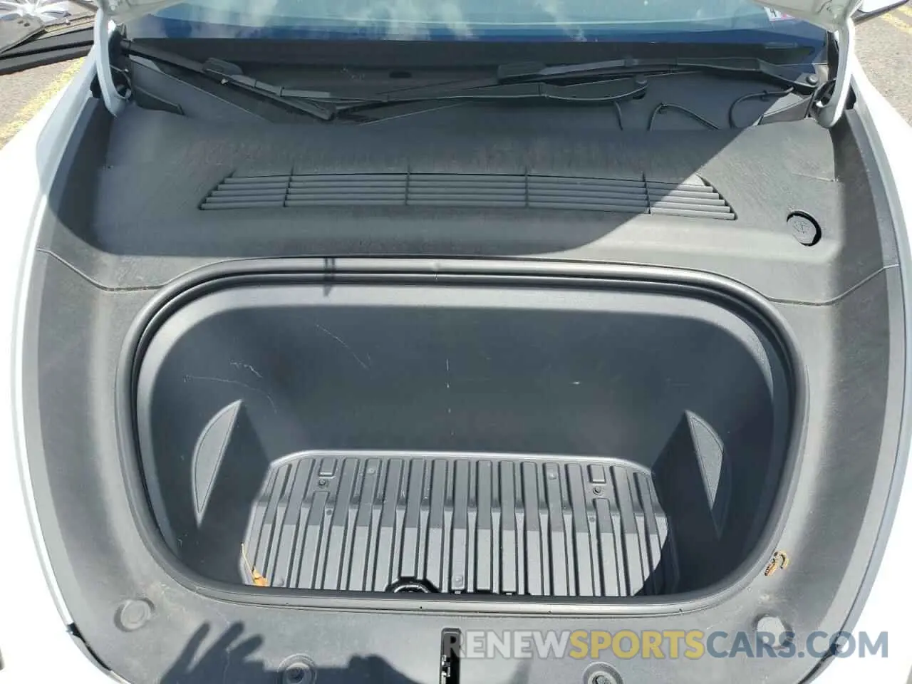 11 Photograph of a damaged car 7SAYGDEE9PF618796 TESLA MODEL Y 2023