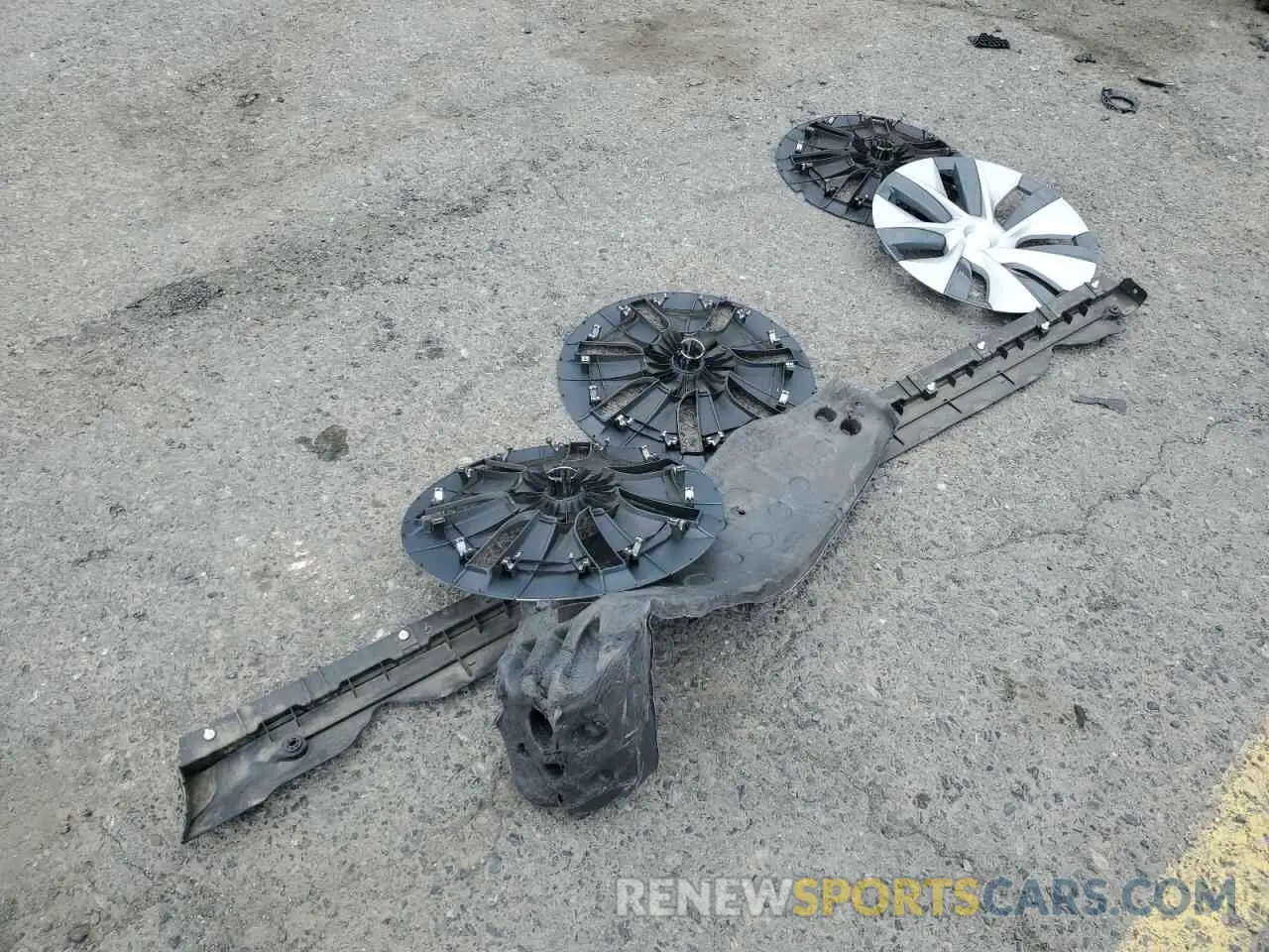 12 Photograph of a damaged car 7SAYGDEE9PF618796 TESLA MODEL Y 2023