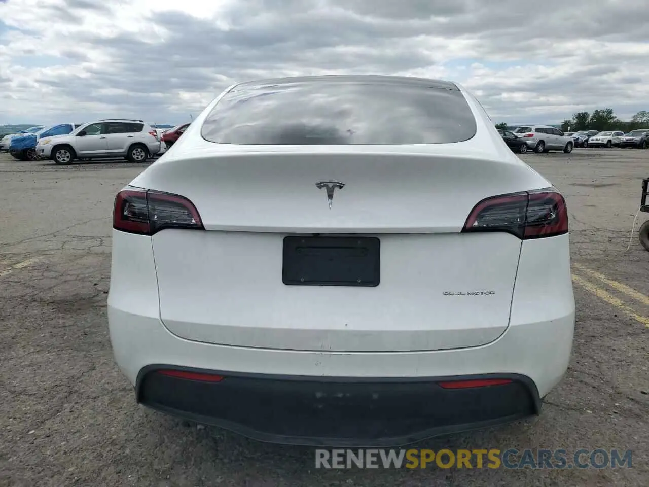 6 Photograph of a damaged car 7SAYGDEE9PF618796 TESLA MODEL Y 2023