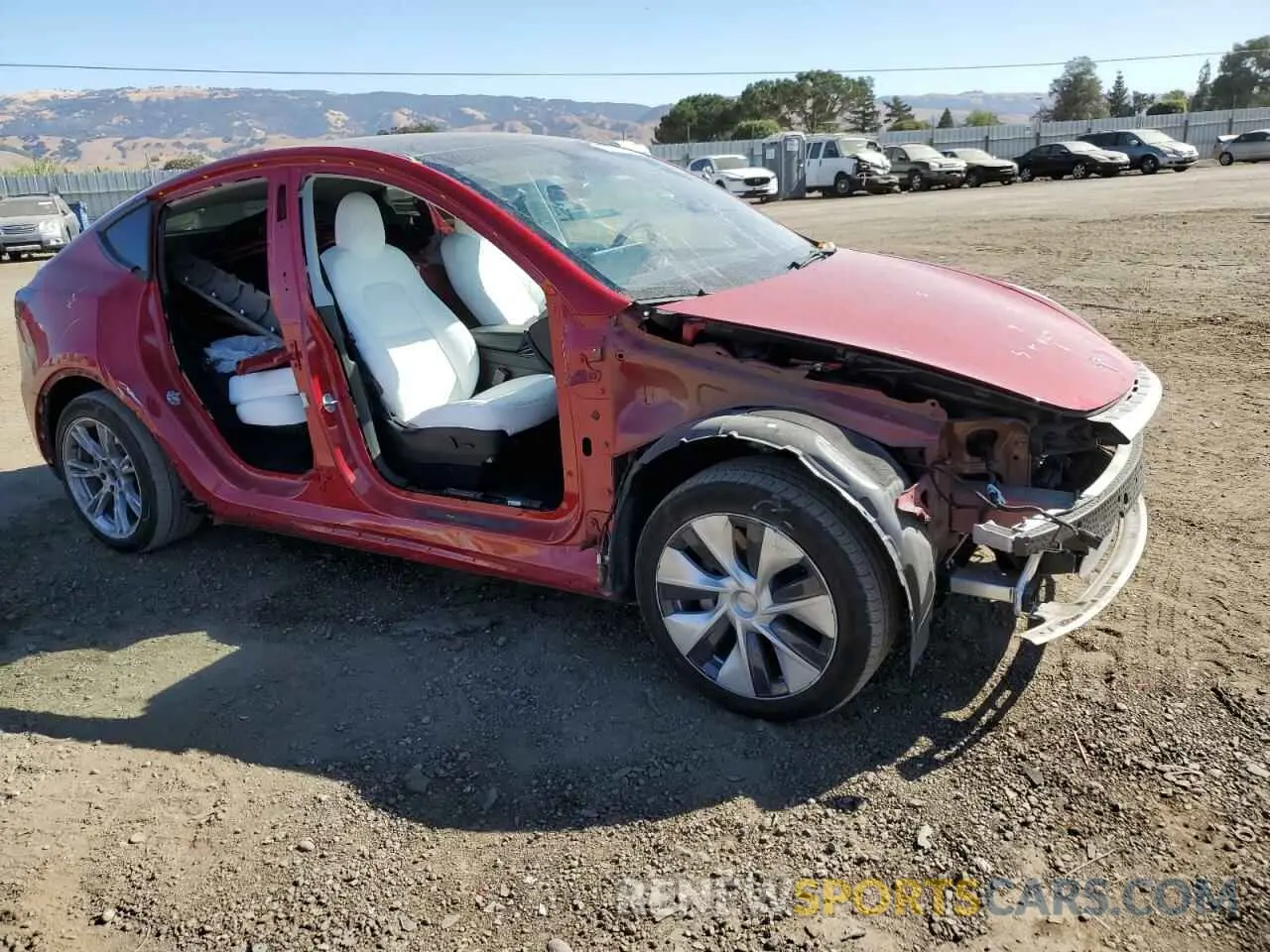 4 Photograph of a damaged car 7SAYGDEE9PF628437 TESLA MODEL Y 2023