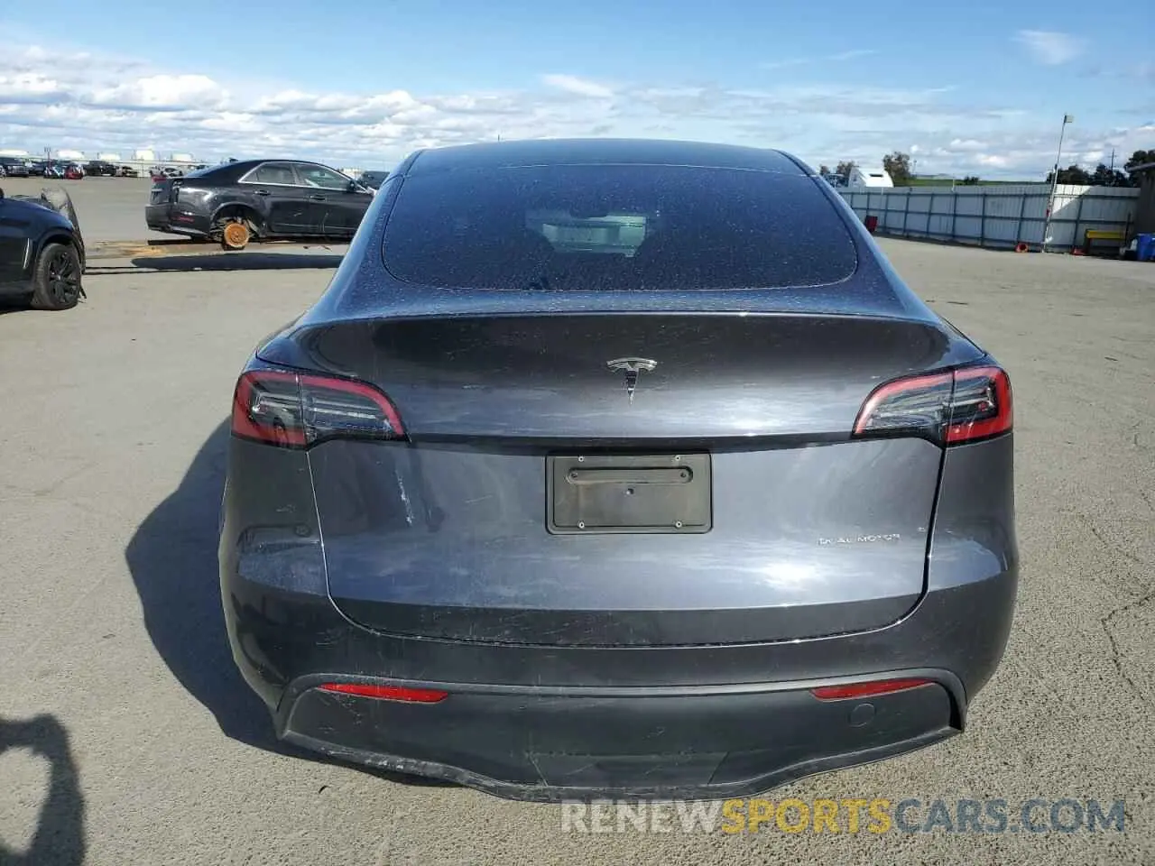 6 Photograph of a damaged car 7SAYGDEE9PF638742 TESLA MODEL Y 2023