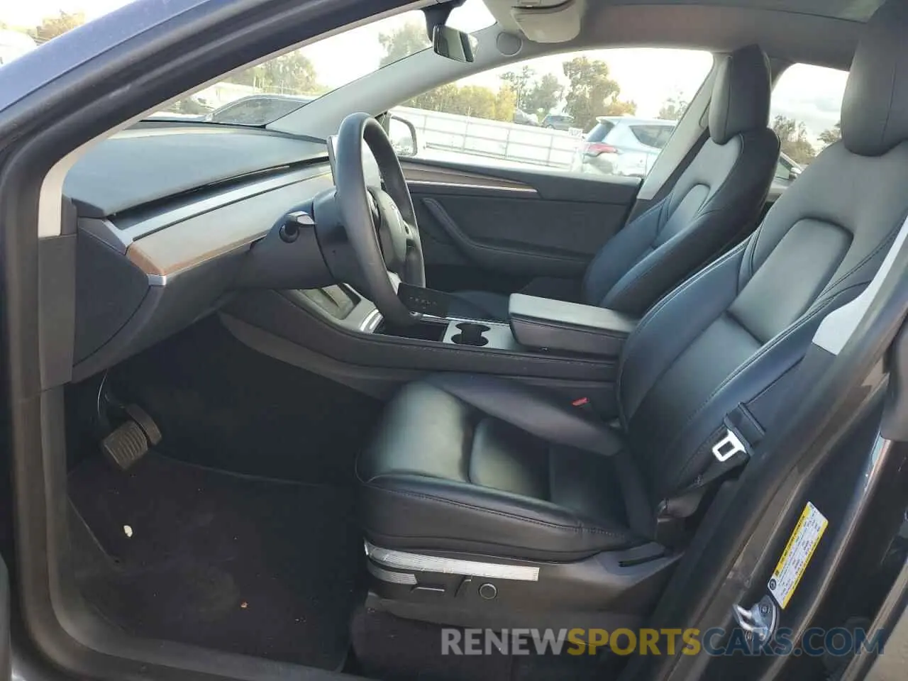 7 Photograph of a damaged car 7SAYGDEE9PF638742 TESLA MODEL Y 2023