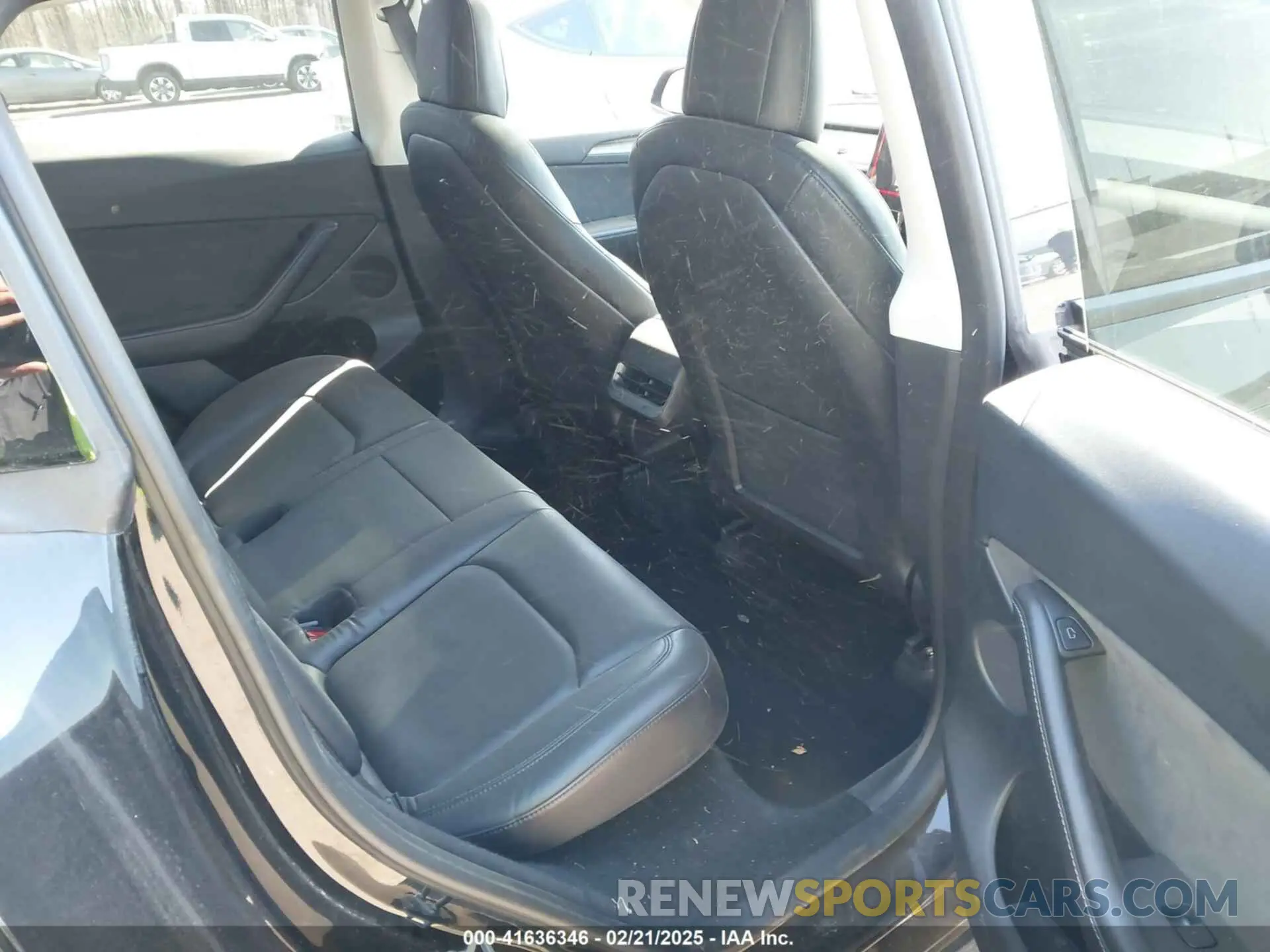 8 Photograph of a damaged car 7SAYGDEE9PF639969 TESLA MODEL Y 2023