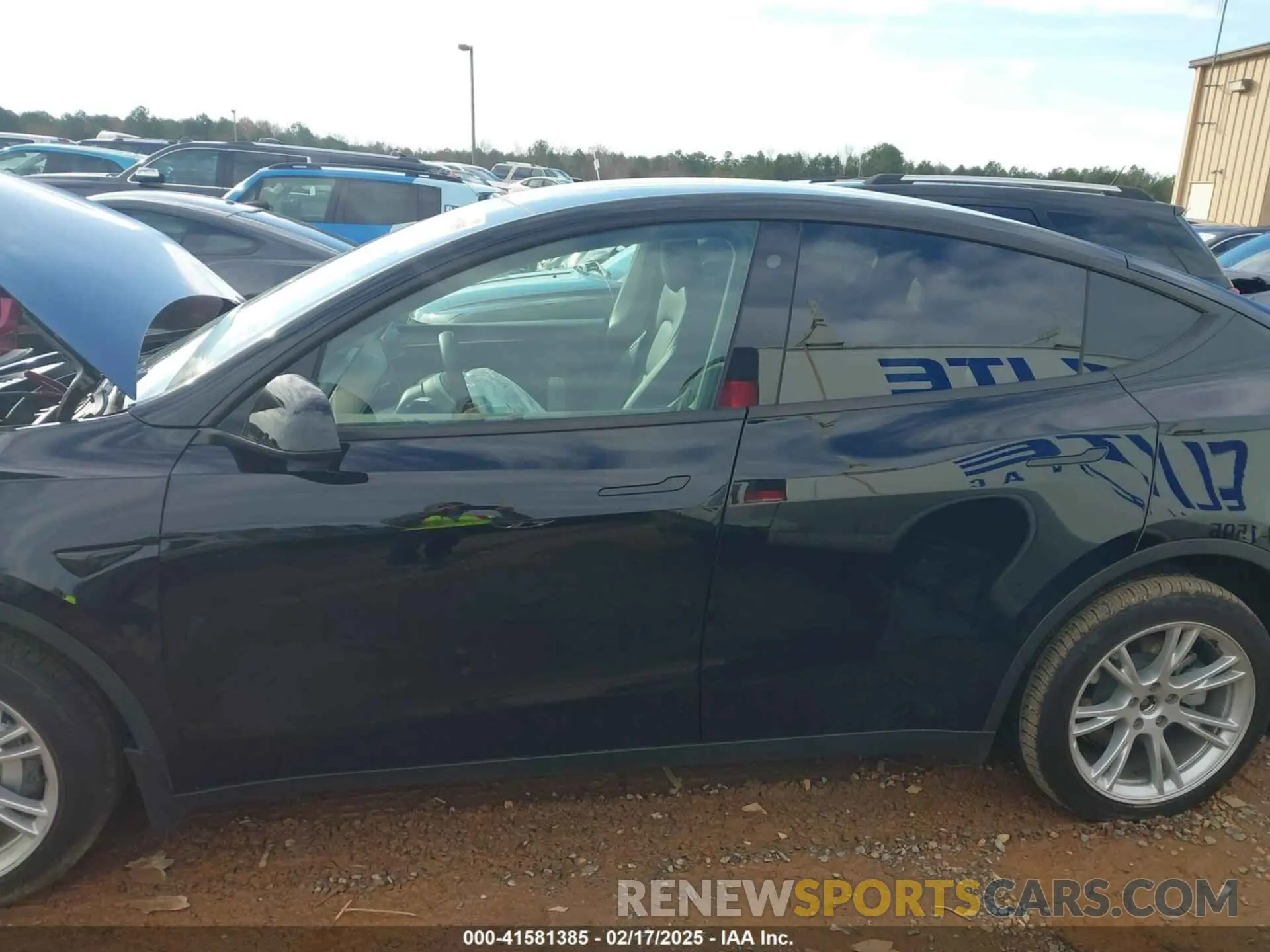 13 Photograph of a damaged car 7SAYGDEE9PF662720 TESLA MODEL Y 2023