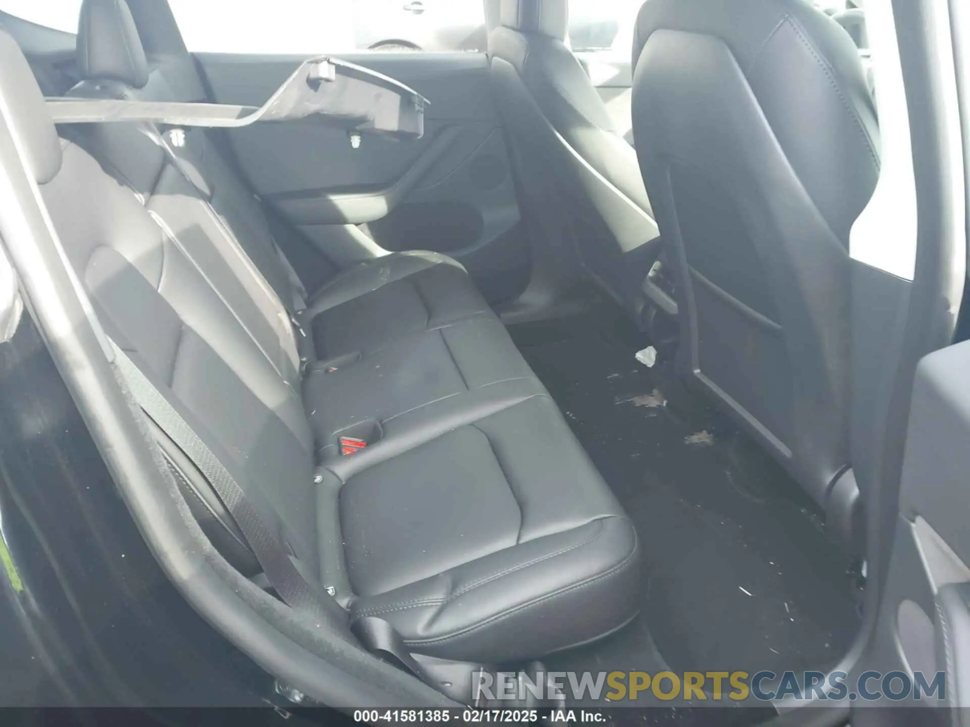 8 Photograph of a damaged car 7SAYGDEE9PF662720 TESLA MODEL Y 2023