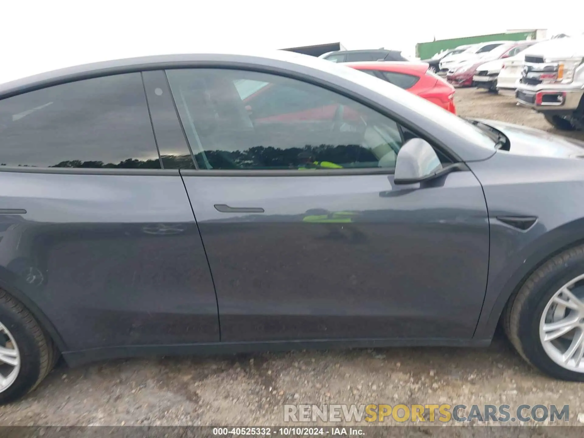 13 Photograph of a damaged car 7SAYGDEE9PF663902 TESLA MODEL Y 2023