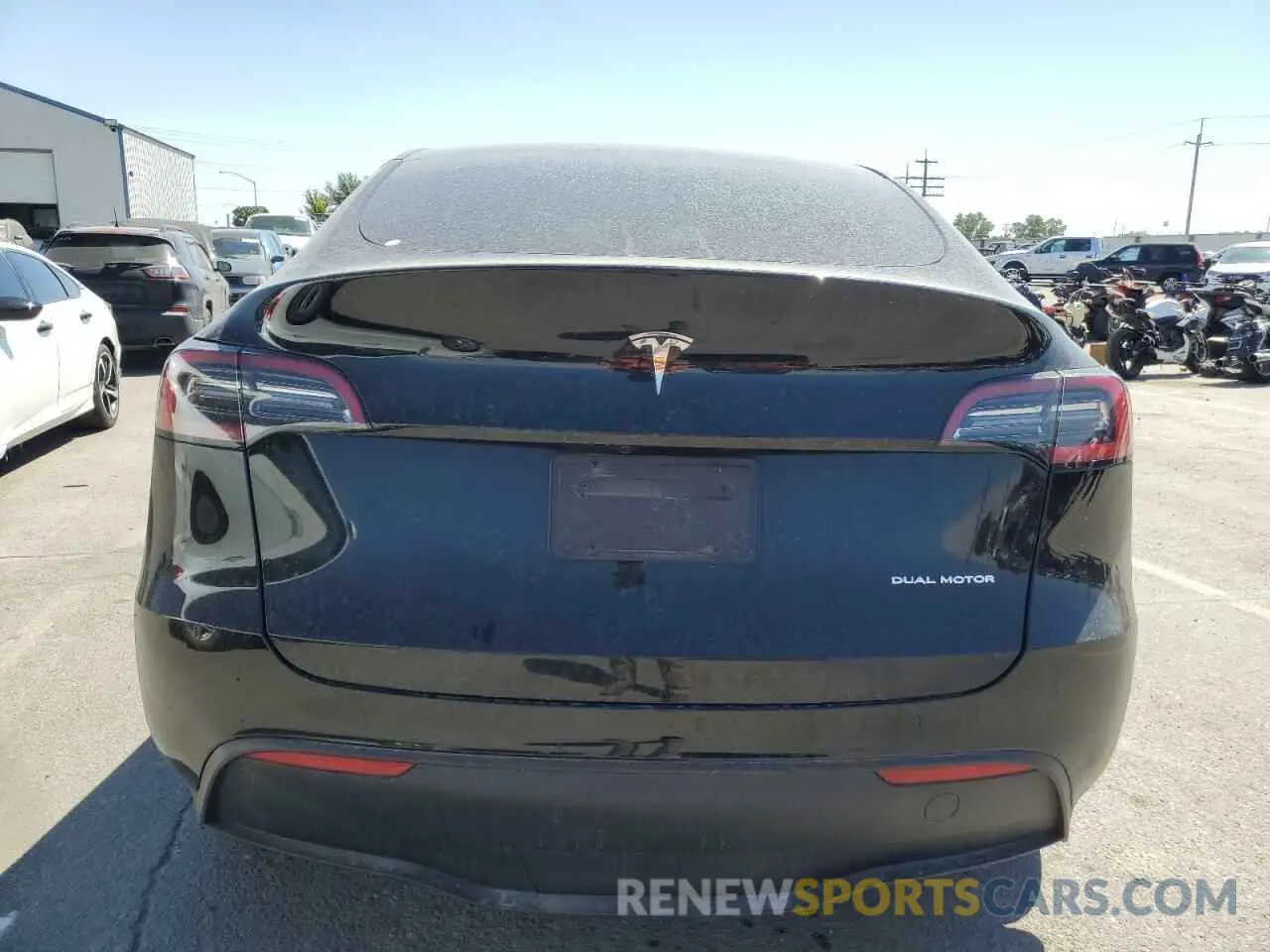 6 Photograph of a damaged car 7SAYGDEE9PF686242 TESLA MODEL Y 2023