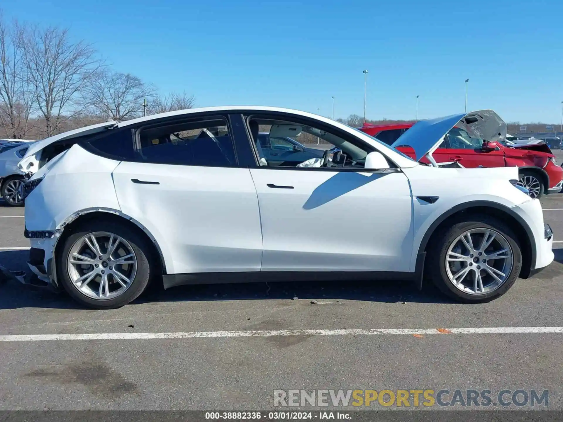 13 Photograph of a damaged car 7SAYGDEE9PF688041 TESLA MODEL Y 2023