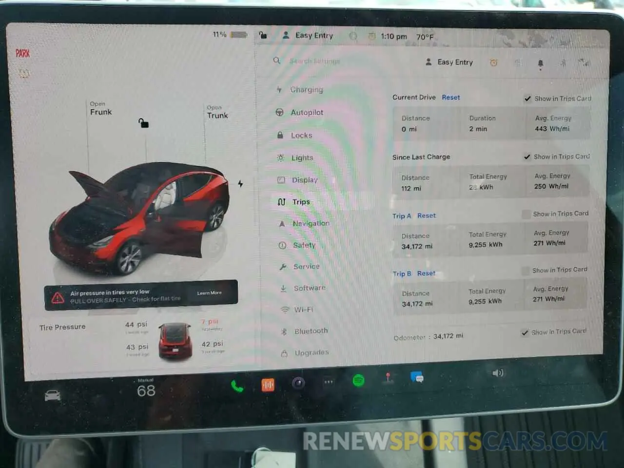 9 Photograph of a damaged car 7SAYGDEE9PF695295 TESLA MODEL Y 2023
