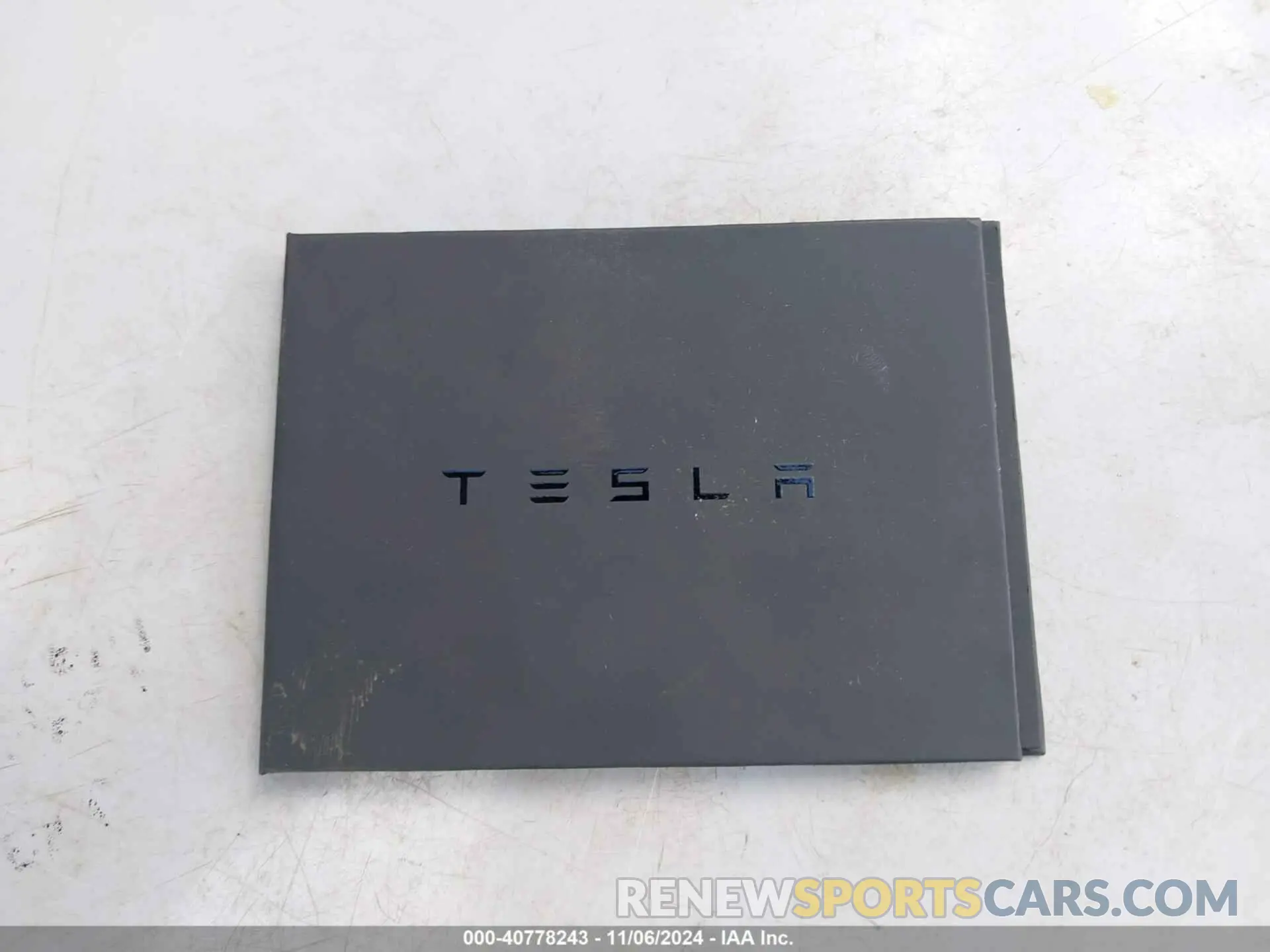 11 Photograph of a damaged car 7SAYGDEE9PF698097 TESLA MODEL Y 2023