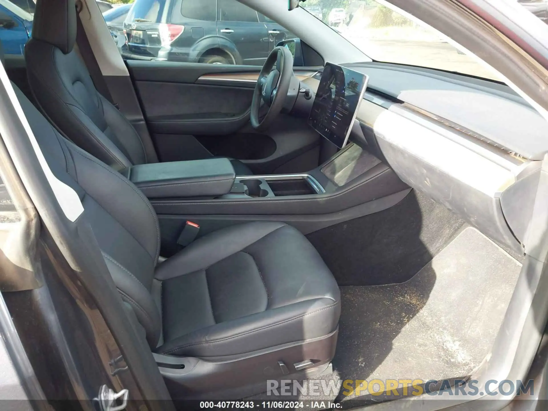 5 Photograph of a damaged car 7SAYGDEE9PF698097 TESLA MODEL Y 2023