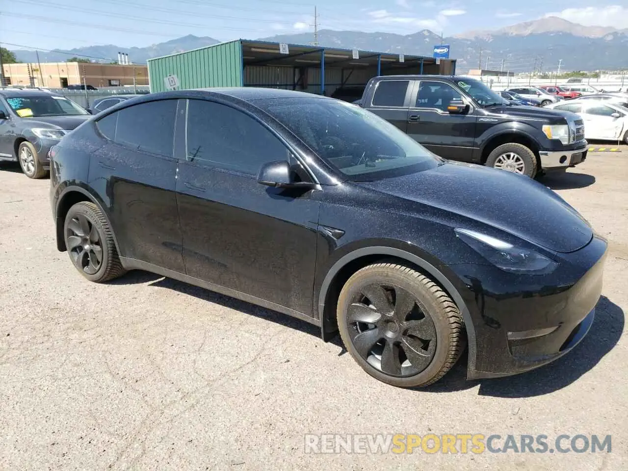 4 Photograph of a damaged car 7SAYGDEE9PF699184 TESLA MODEL Y 2023