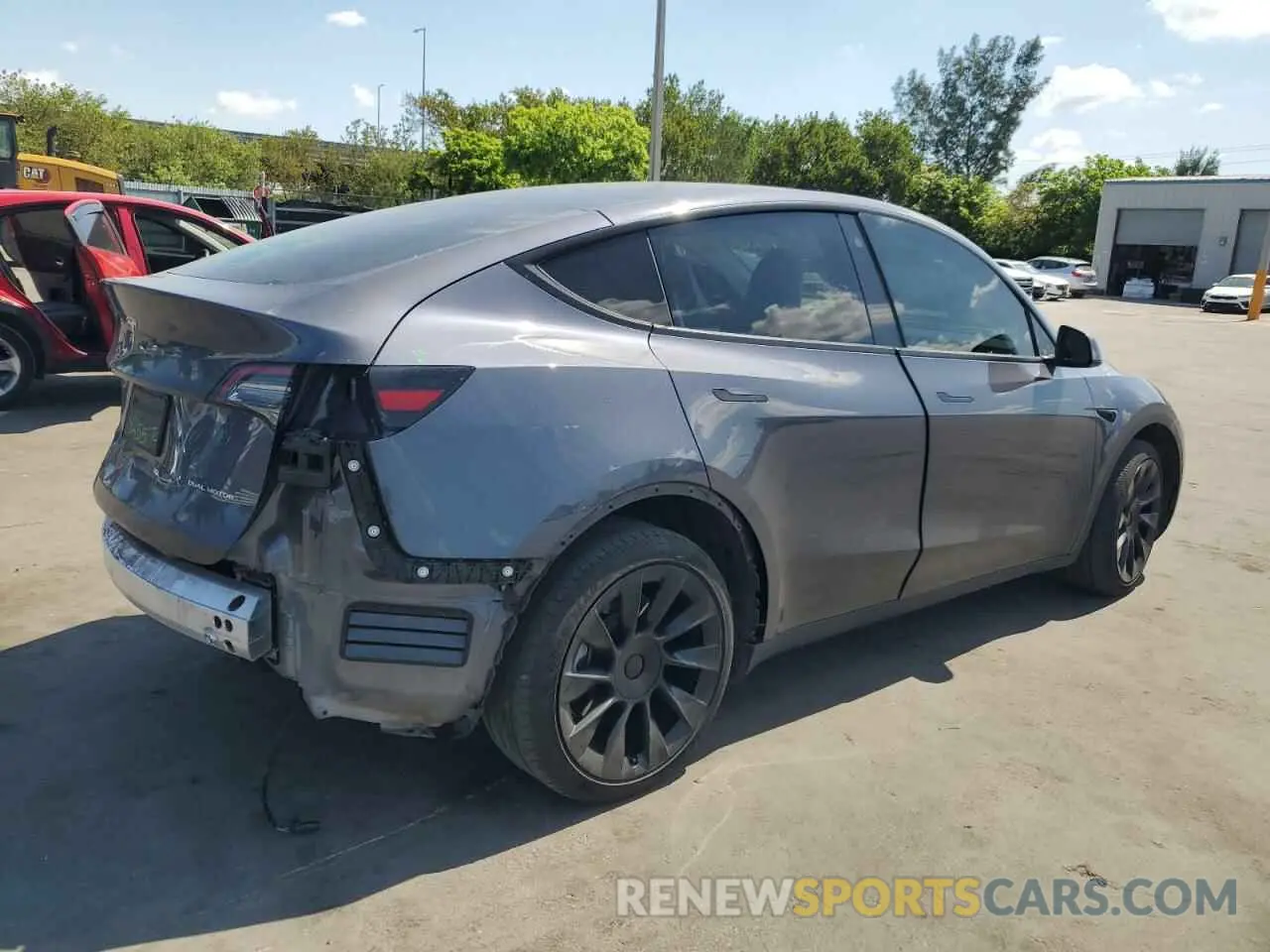 3 Photograph of a damaged car 7SAYGDEE9PF748268 TESLA MODEL Y 2023